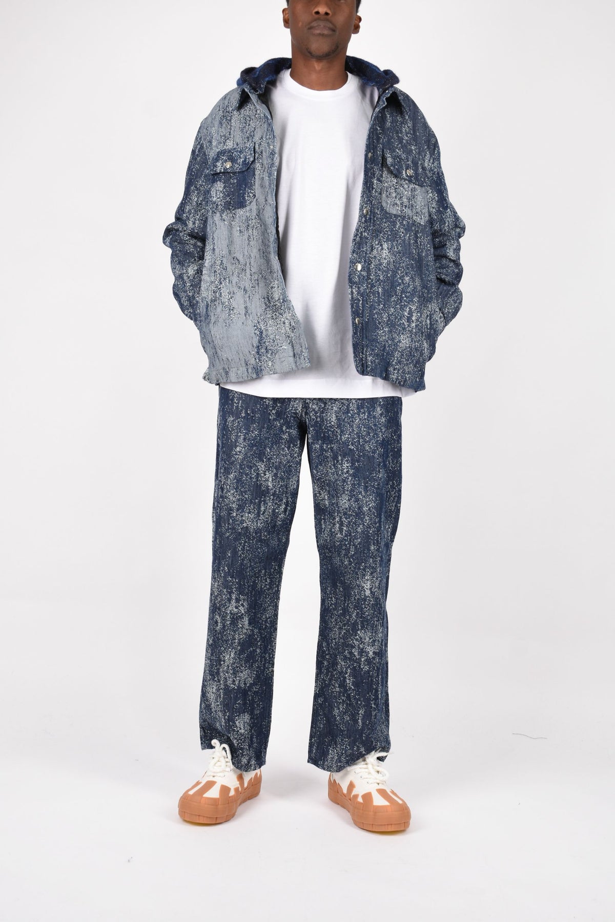 Overshirt in jacquard denim F6LAMASI096