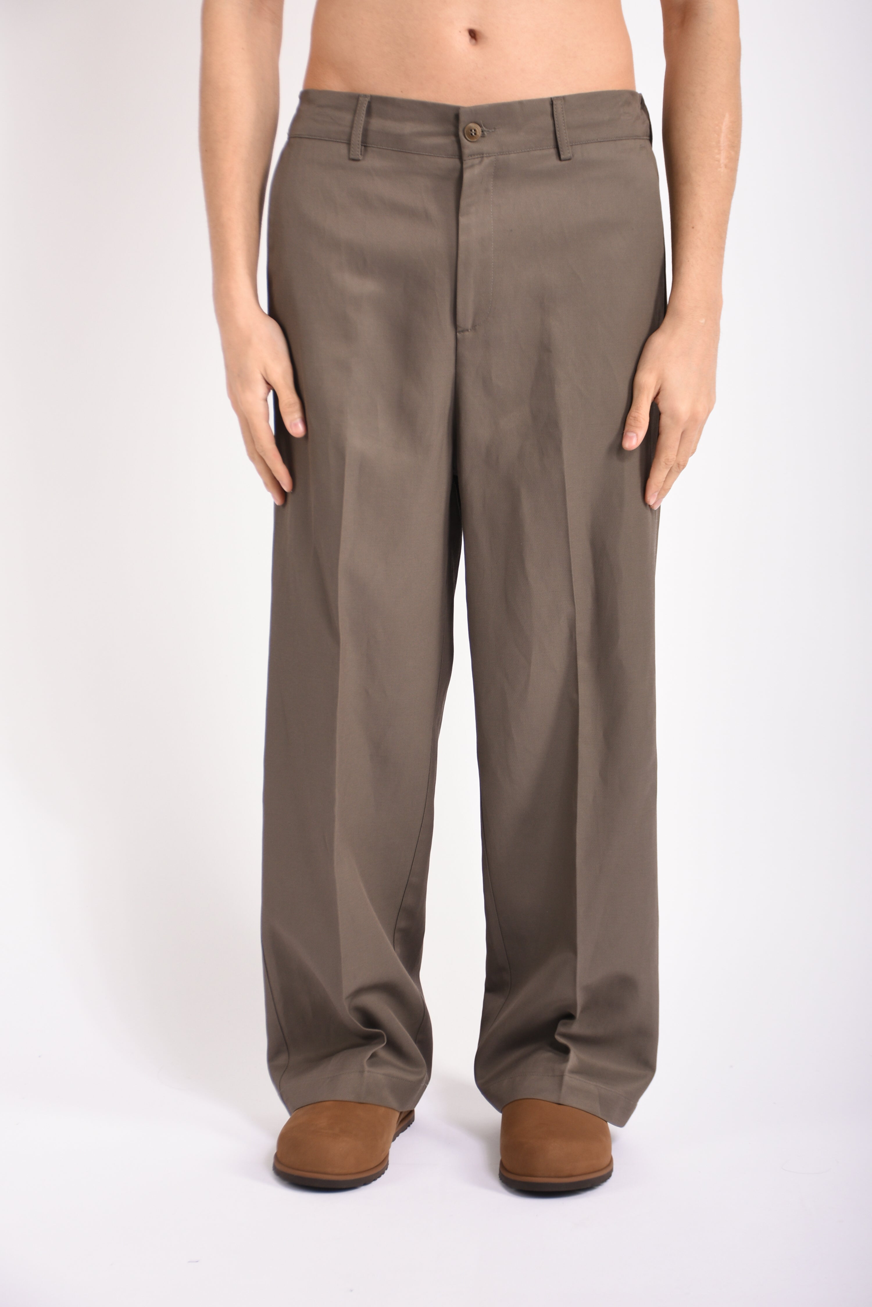 Pantaloni karak