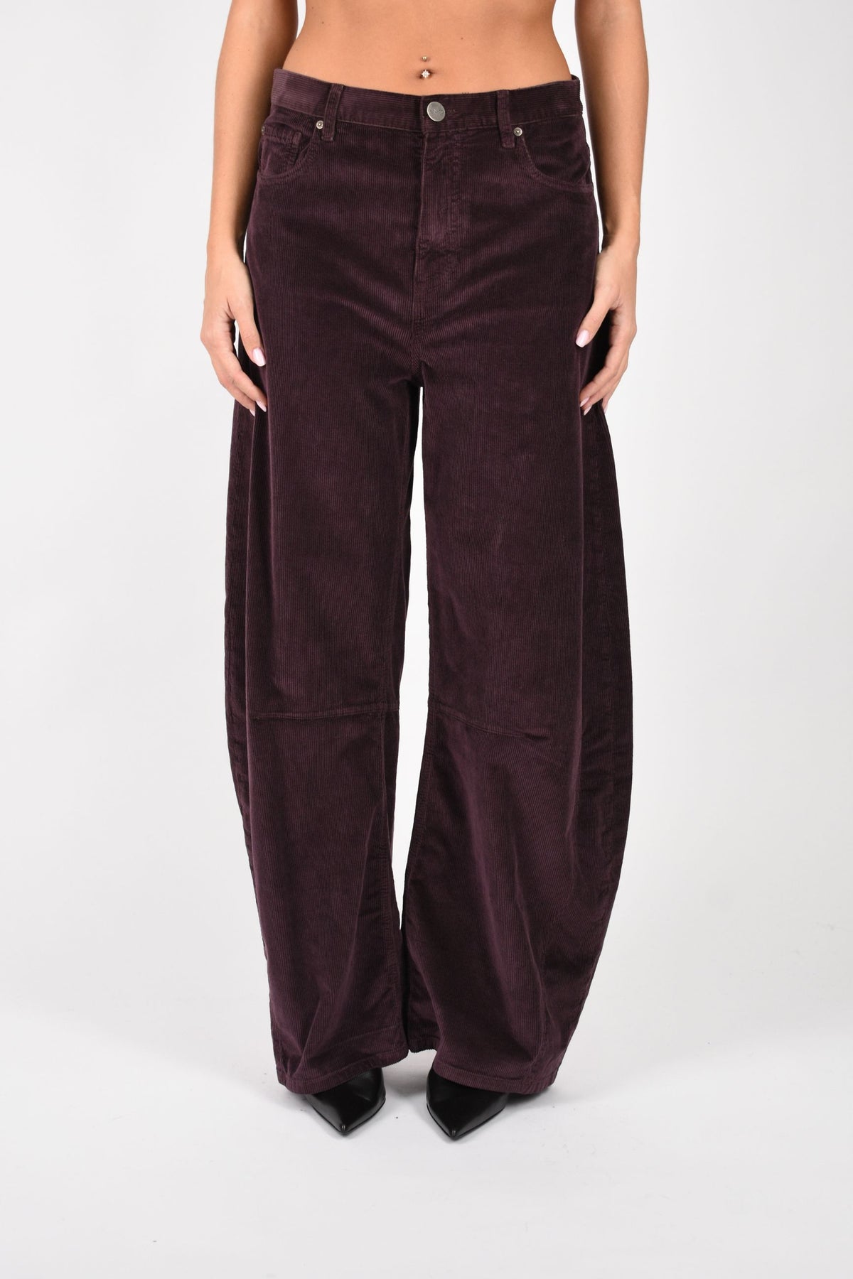 Pantaloni barrel fit in velluto a costine 107196A3HF