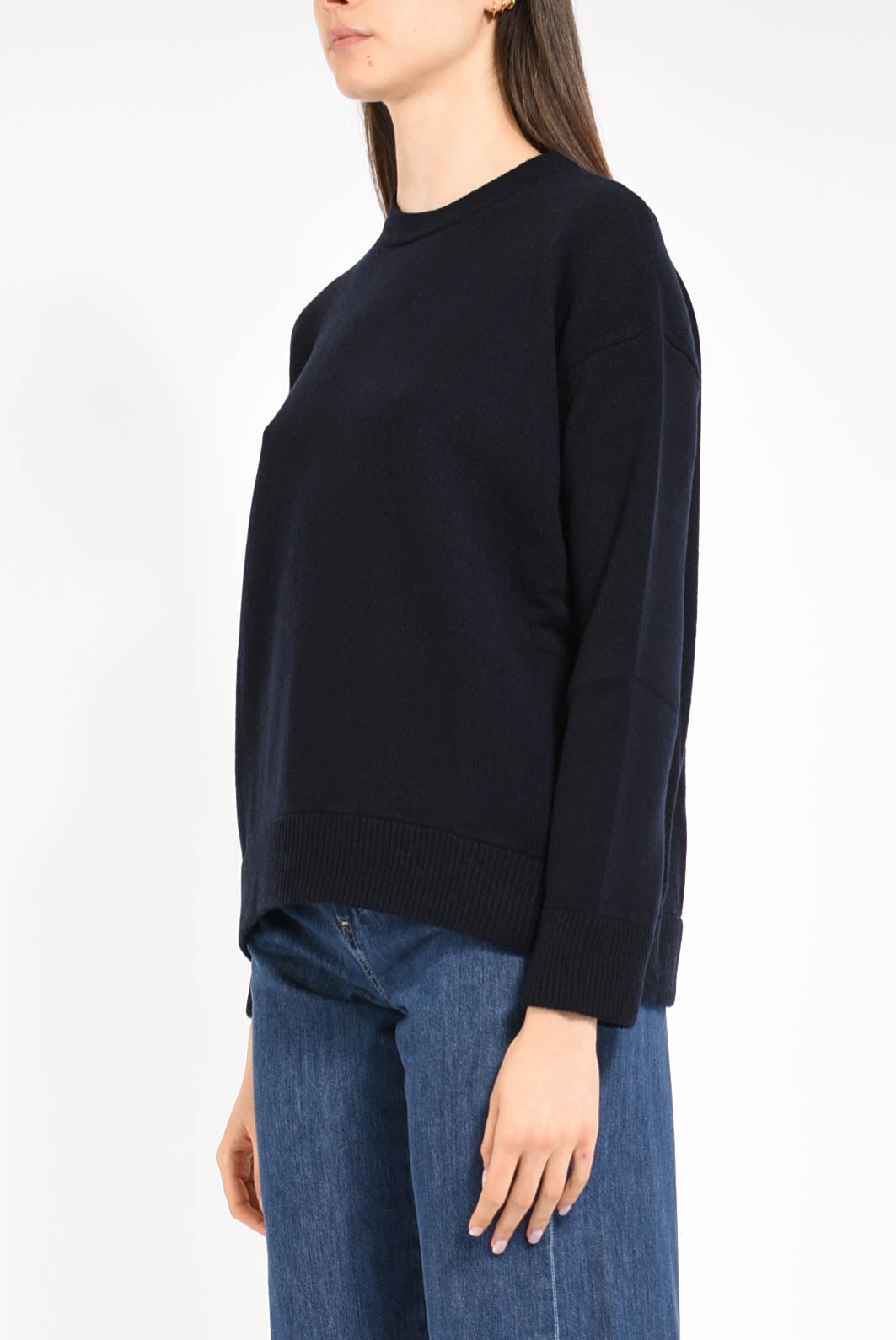 maglia oversize in lana modello ottavo