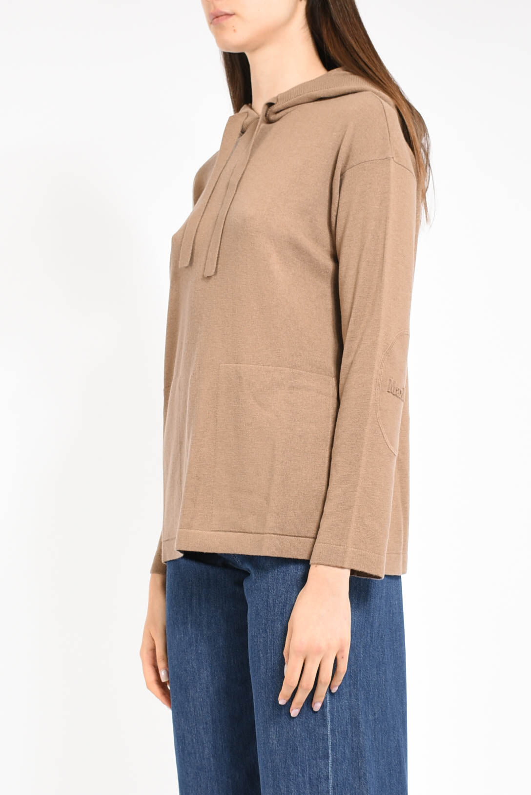 maglia in lana con cappuccio modello eroico