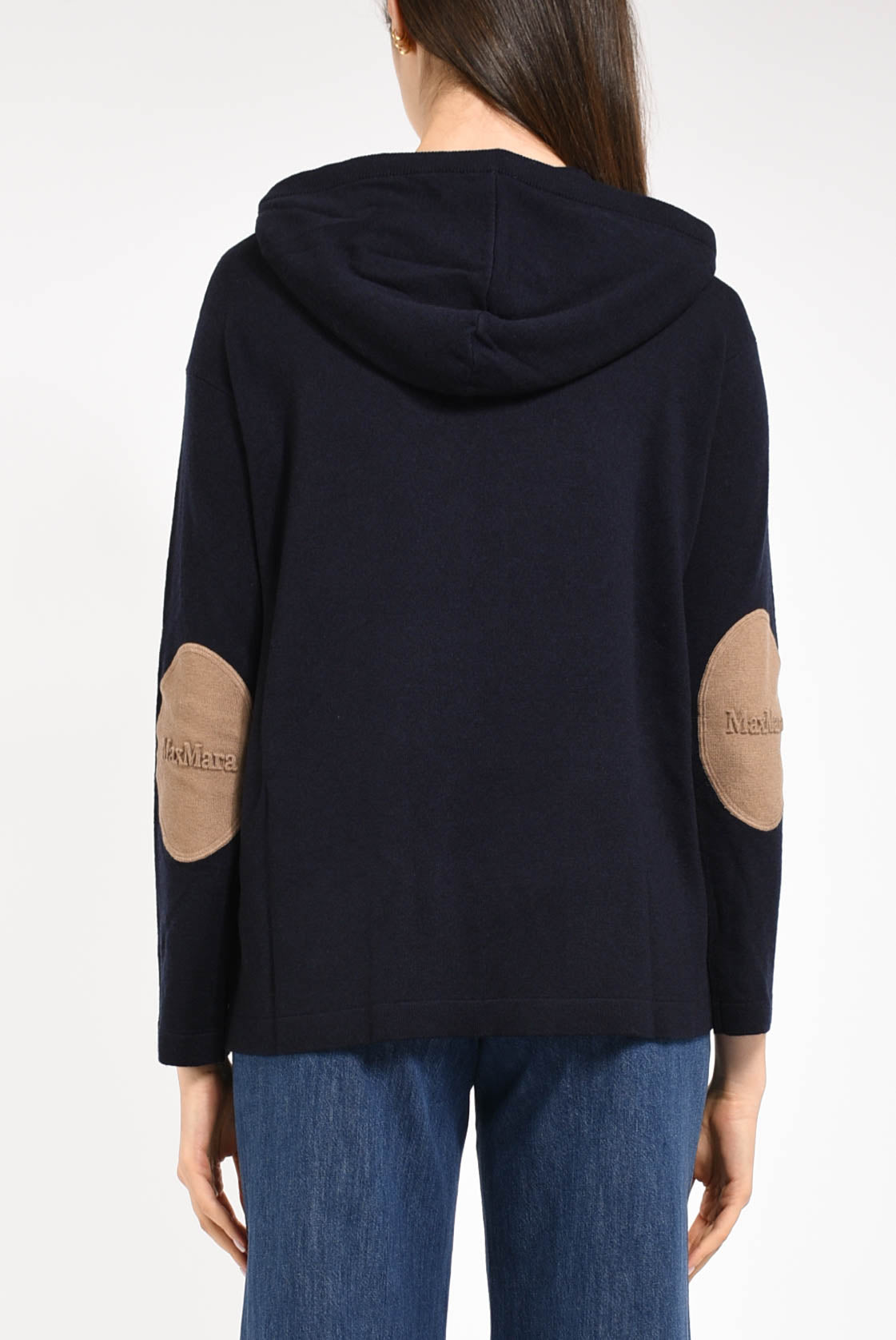 maglia in lana con cappuccio modello eroico