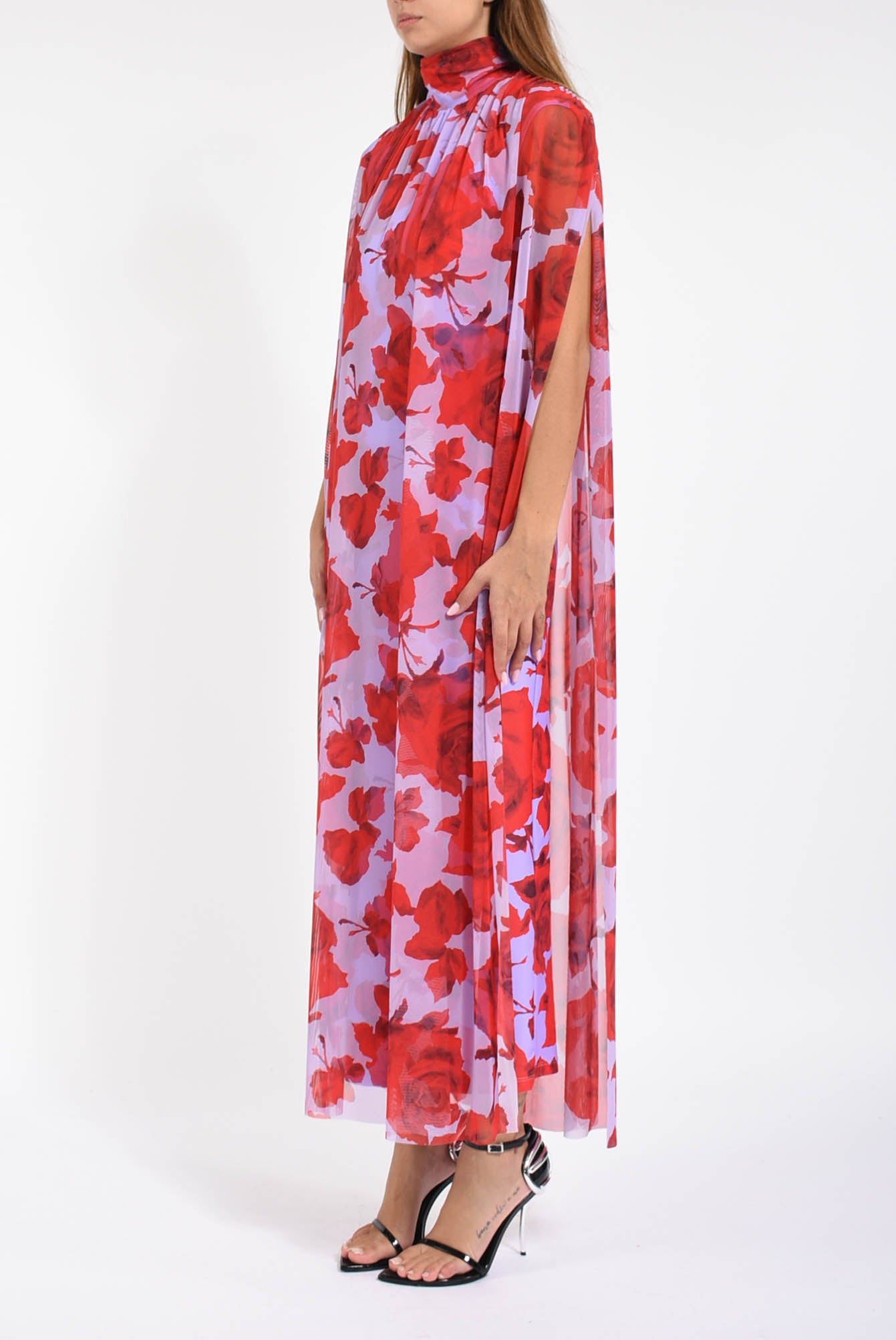 abito lungo con stampa rose