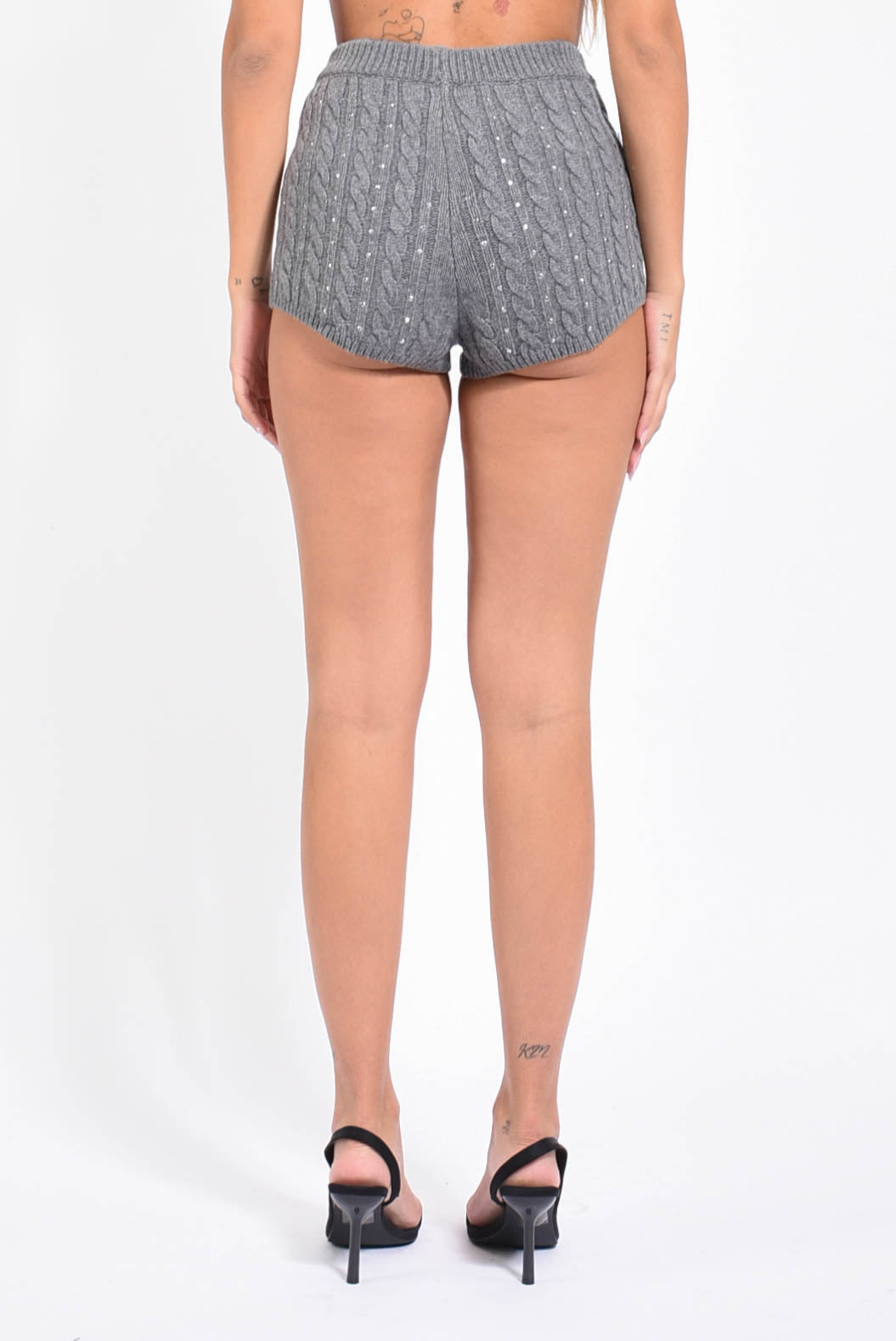 shorts in maglia con micro borchie