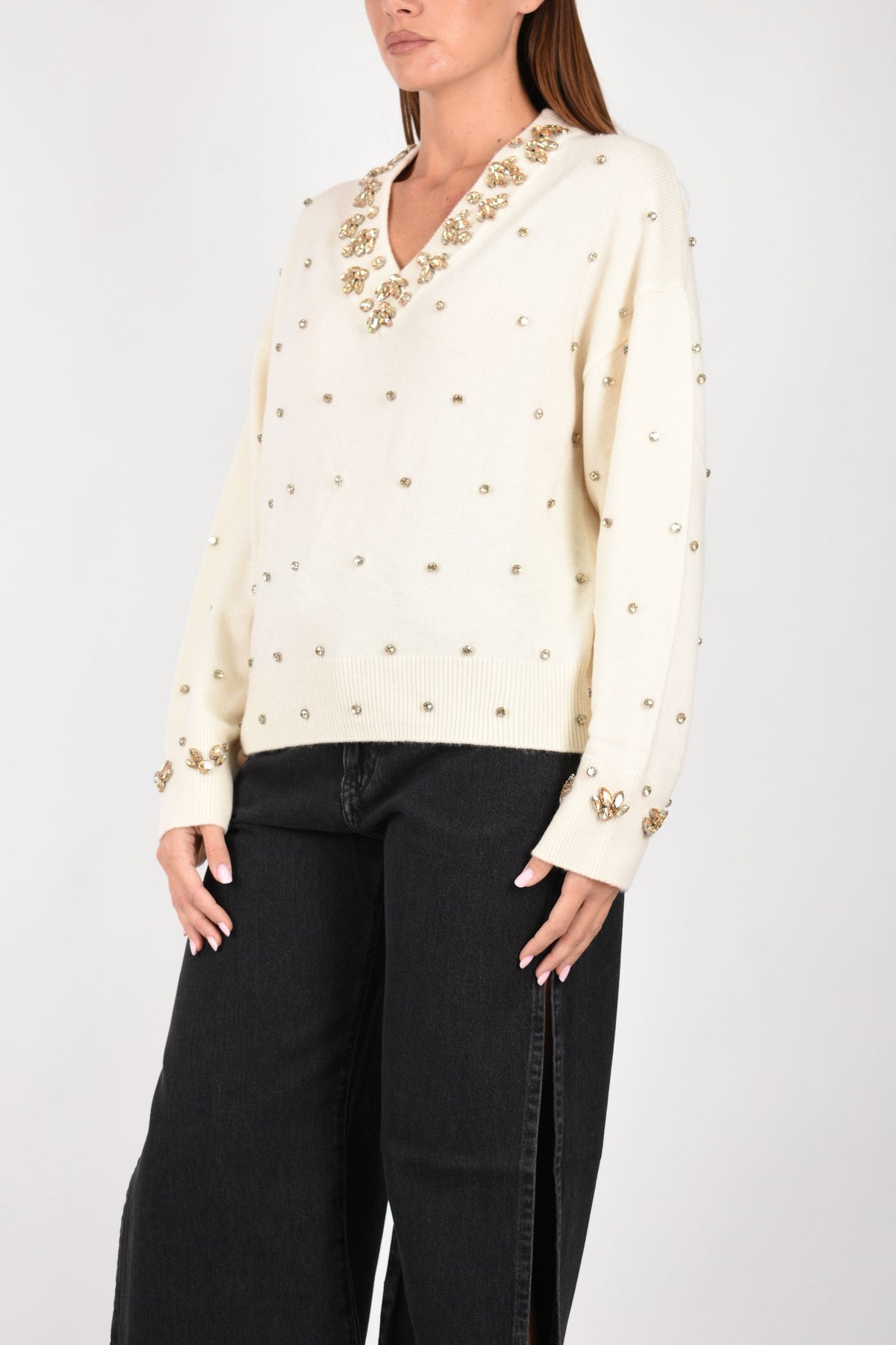 Maglia in lana e cashmere con applicazioni gioiello 107878A3P5
