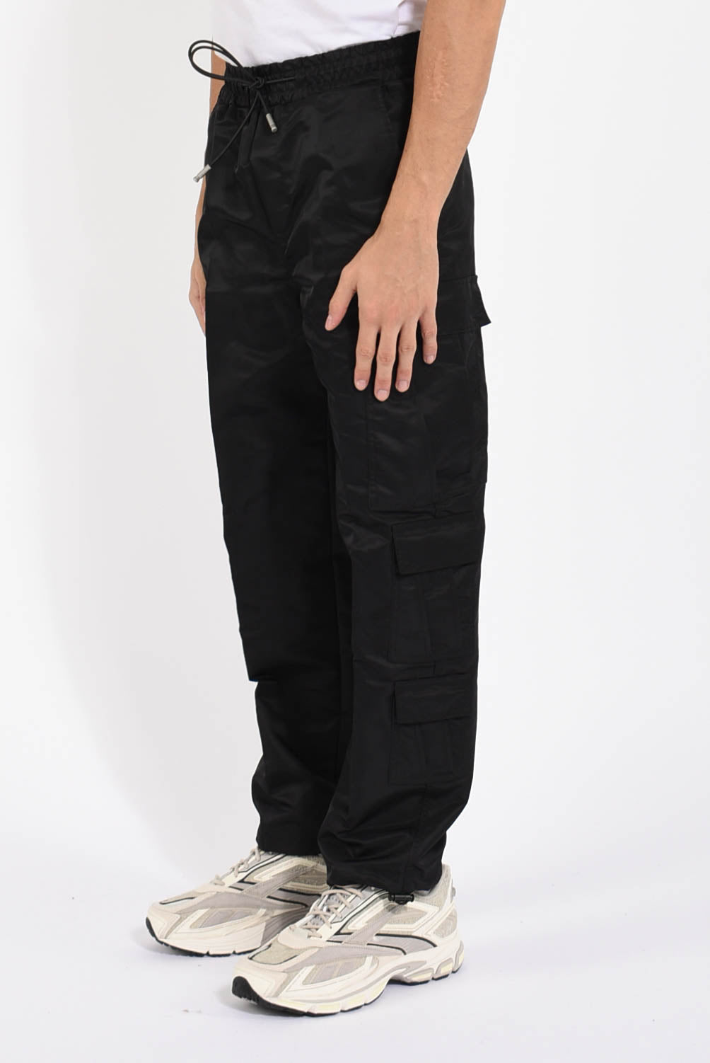 Pantaloni cargo in nylon