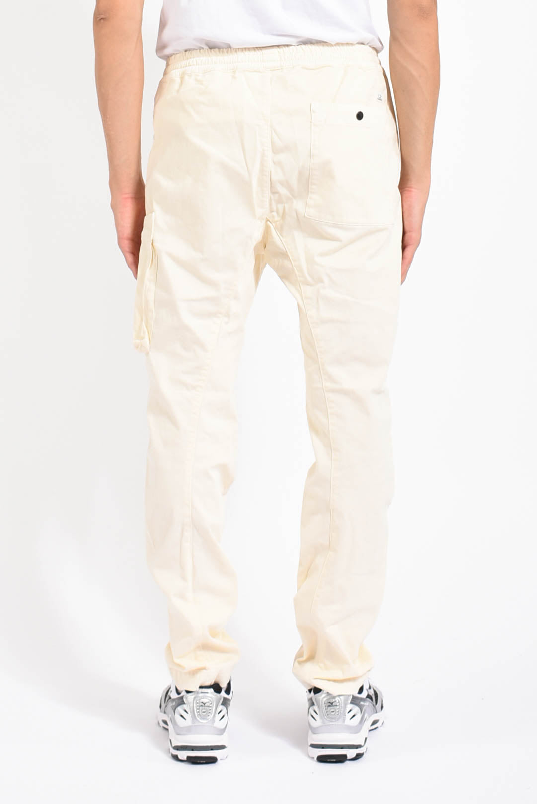 Pantaloni cargo in satin strech