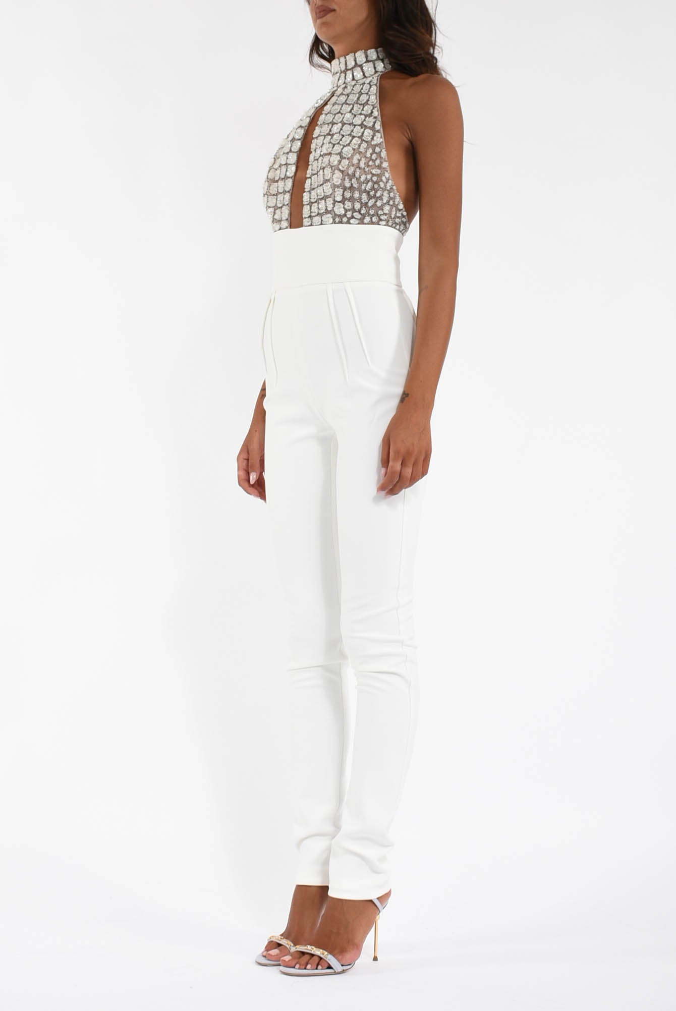 Tuta in tulle e crêpe con ricami cocco