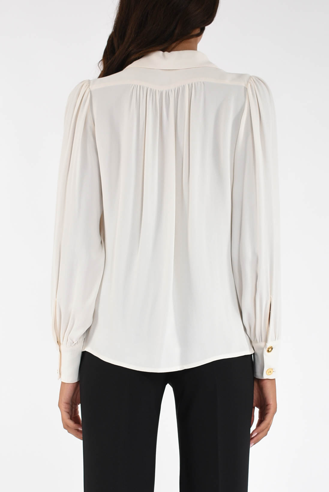 Camicia in georgette con dettaglio gioiello