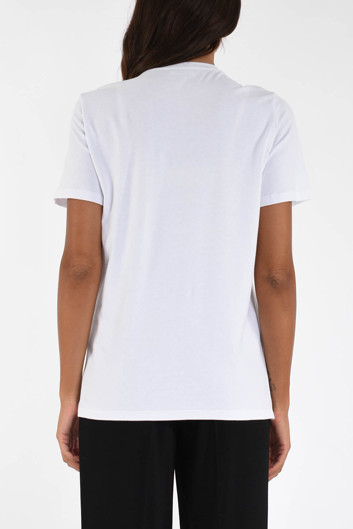 T-shirt in jersey di cotone con collana