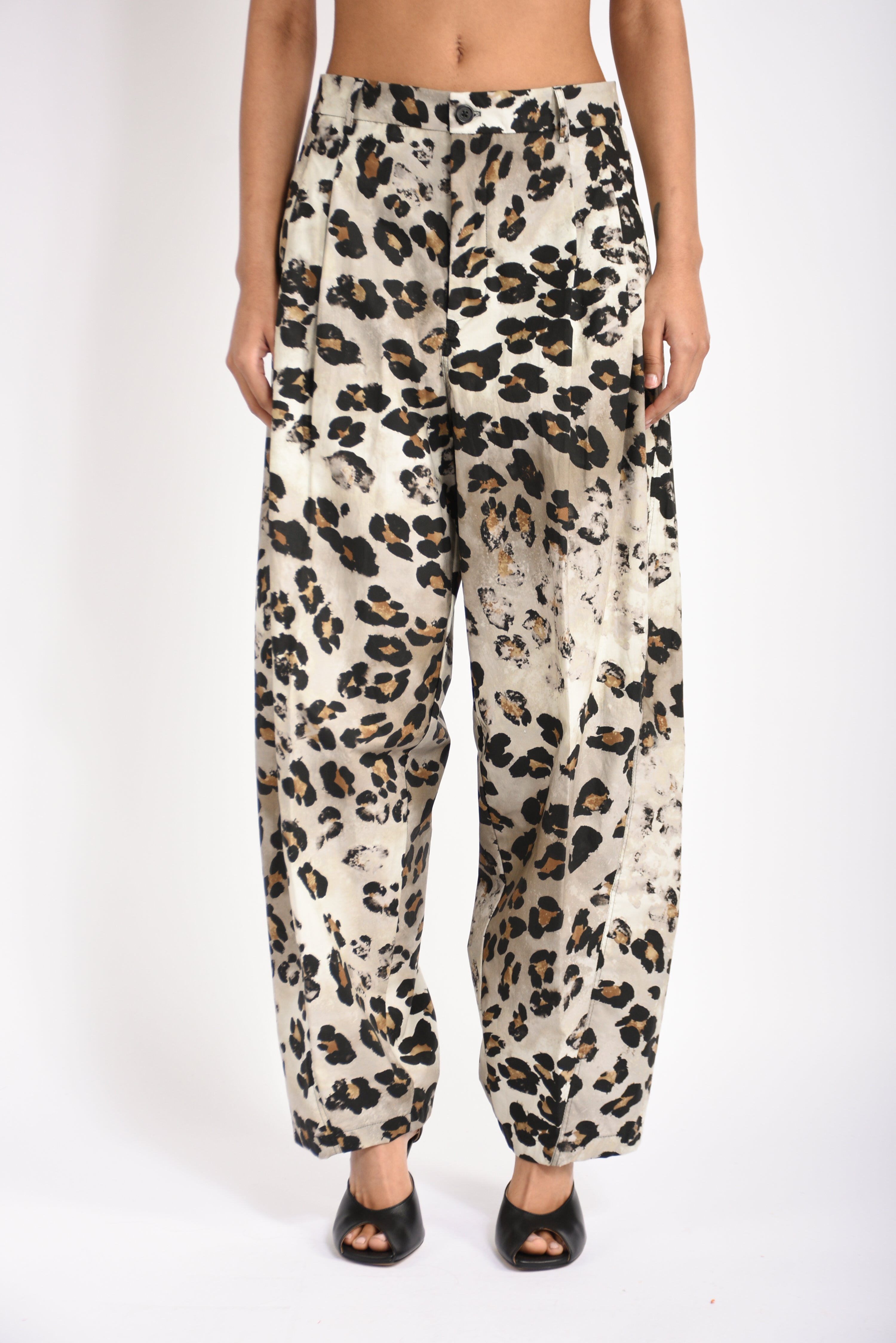 pantaloni ampi con stampa animalier