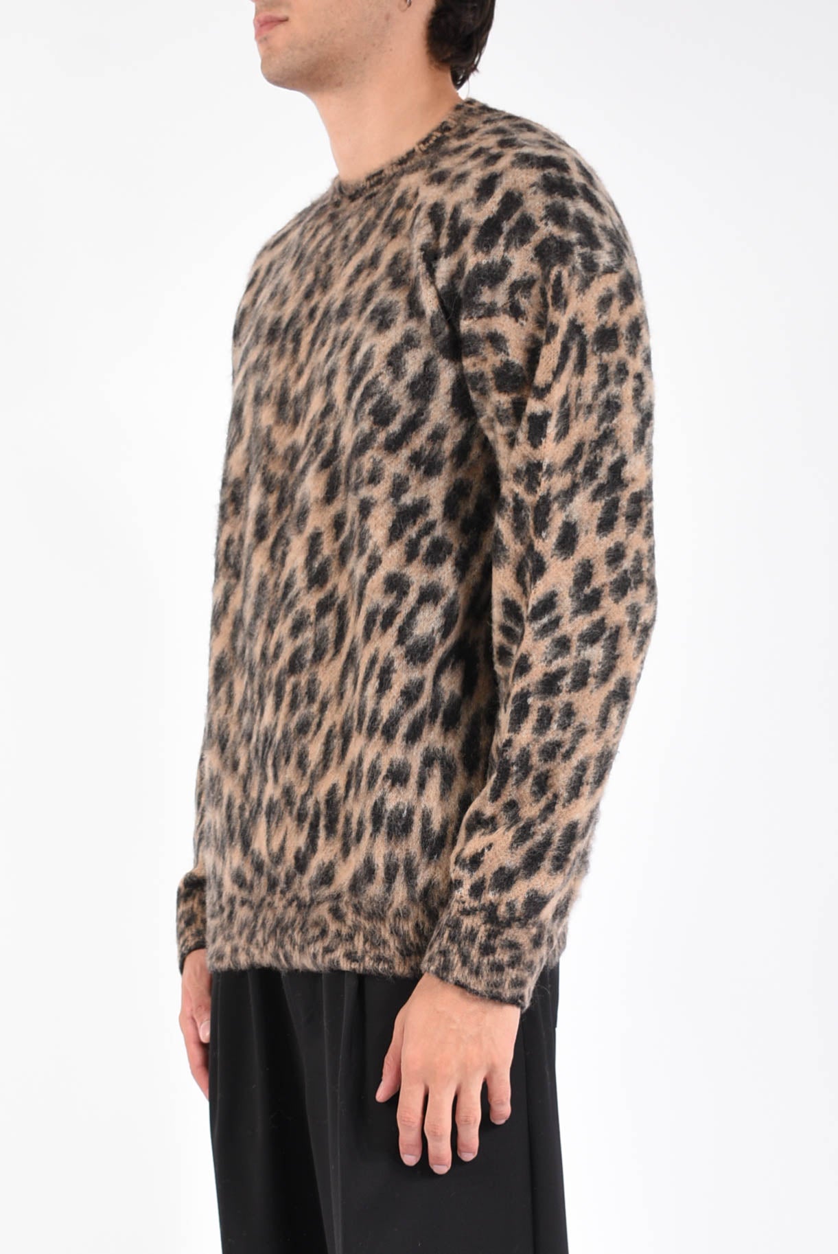 Maglia girocollo in lana leopard