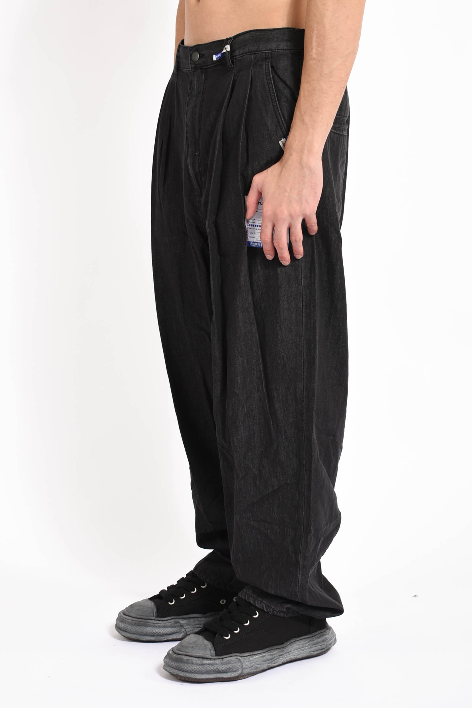 pantaloni in denim