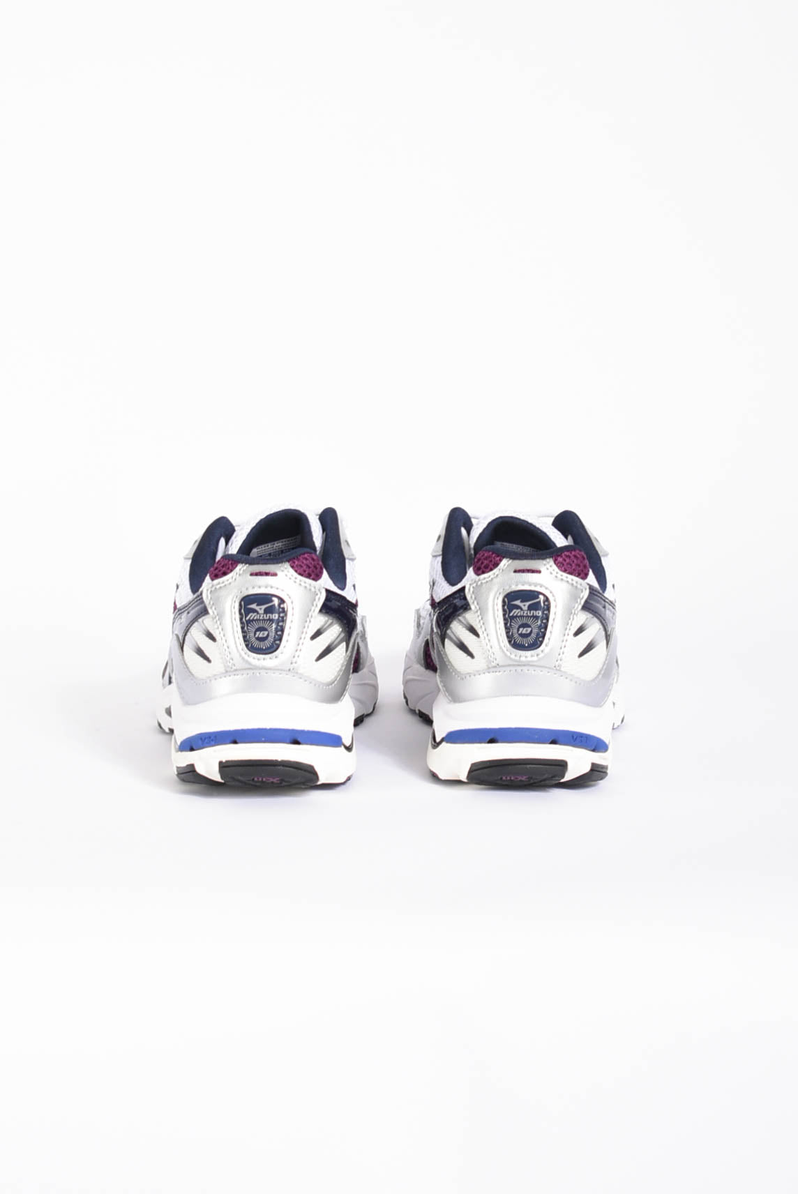 Sneakers wave rider 10