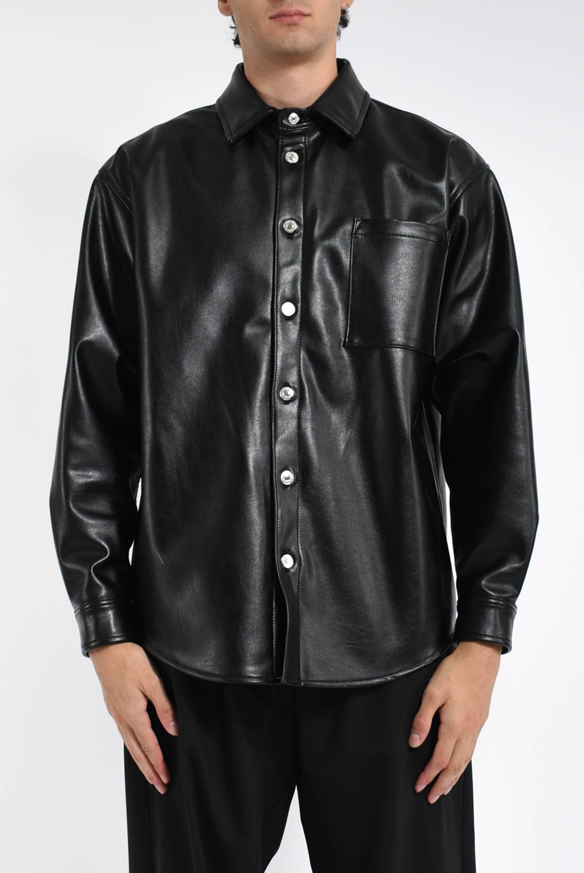 Camicia in similpelle strutturata