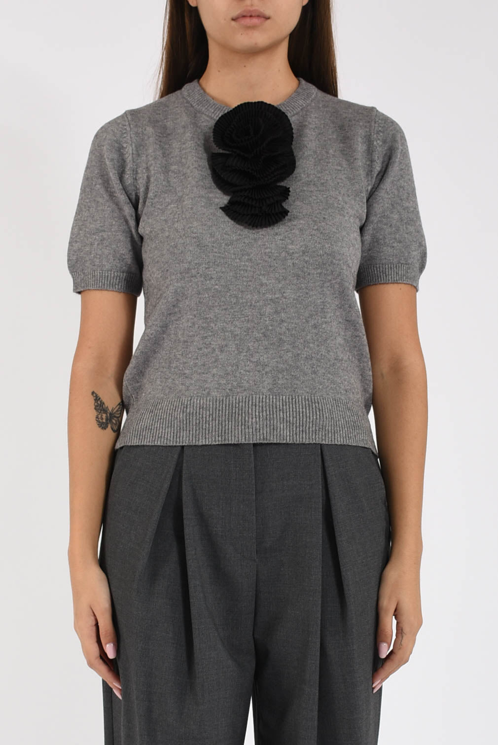 maglia in lana con dettaglio rosa