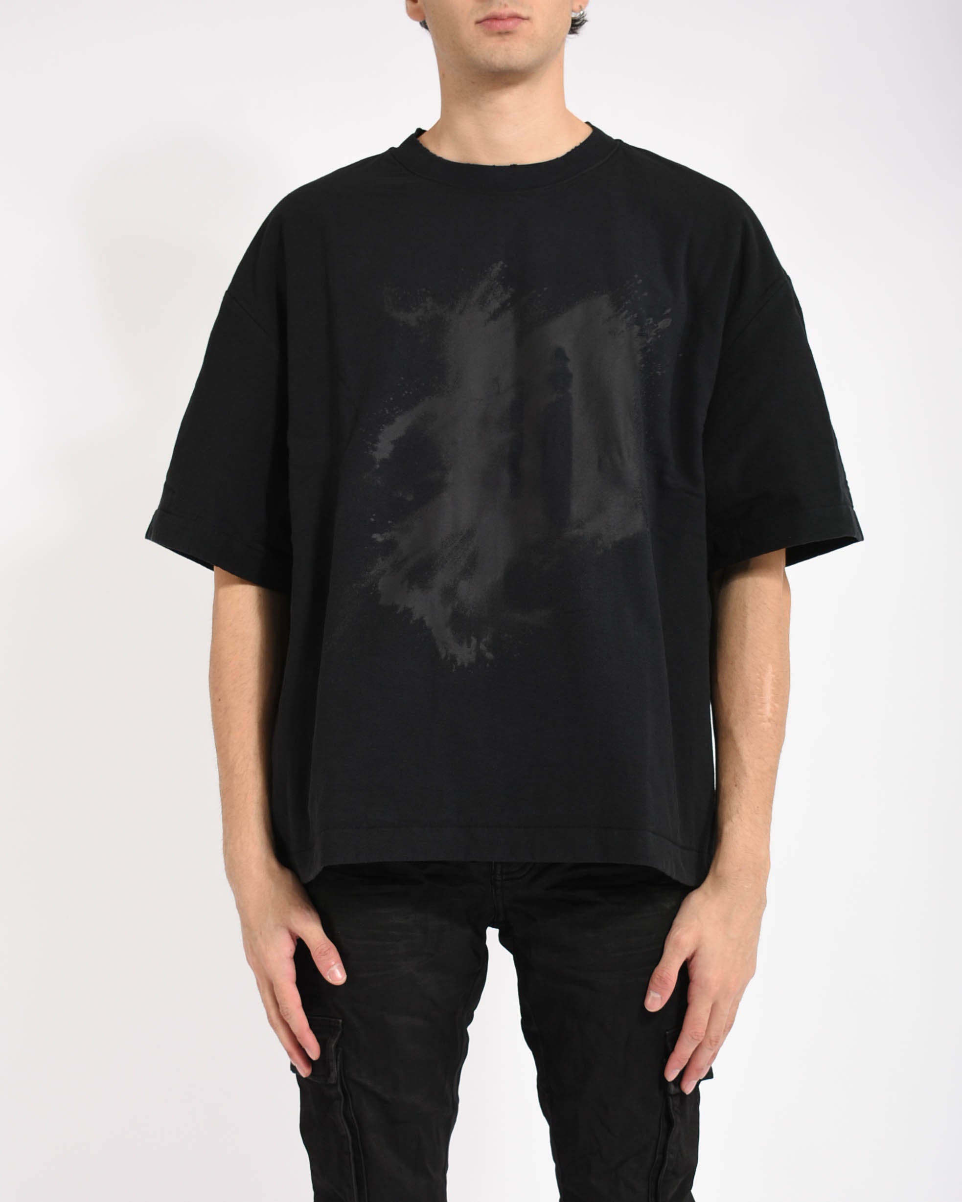 t-shirt dust