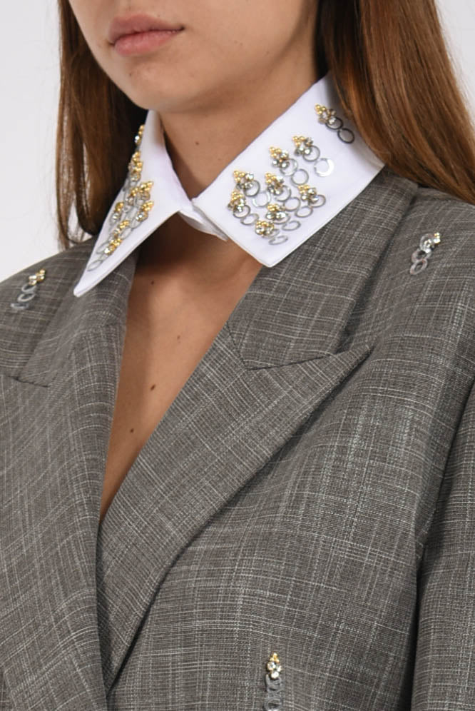 Collo con applicazione decorative