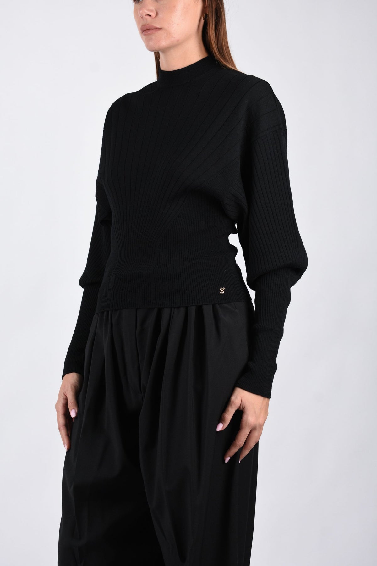 Maglia sagomata in pura lana LATINO 2622366162