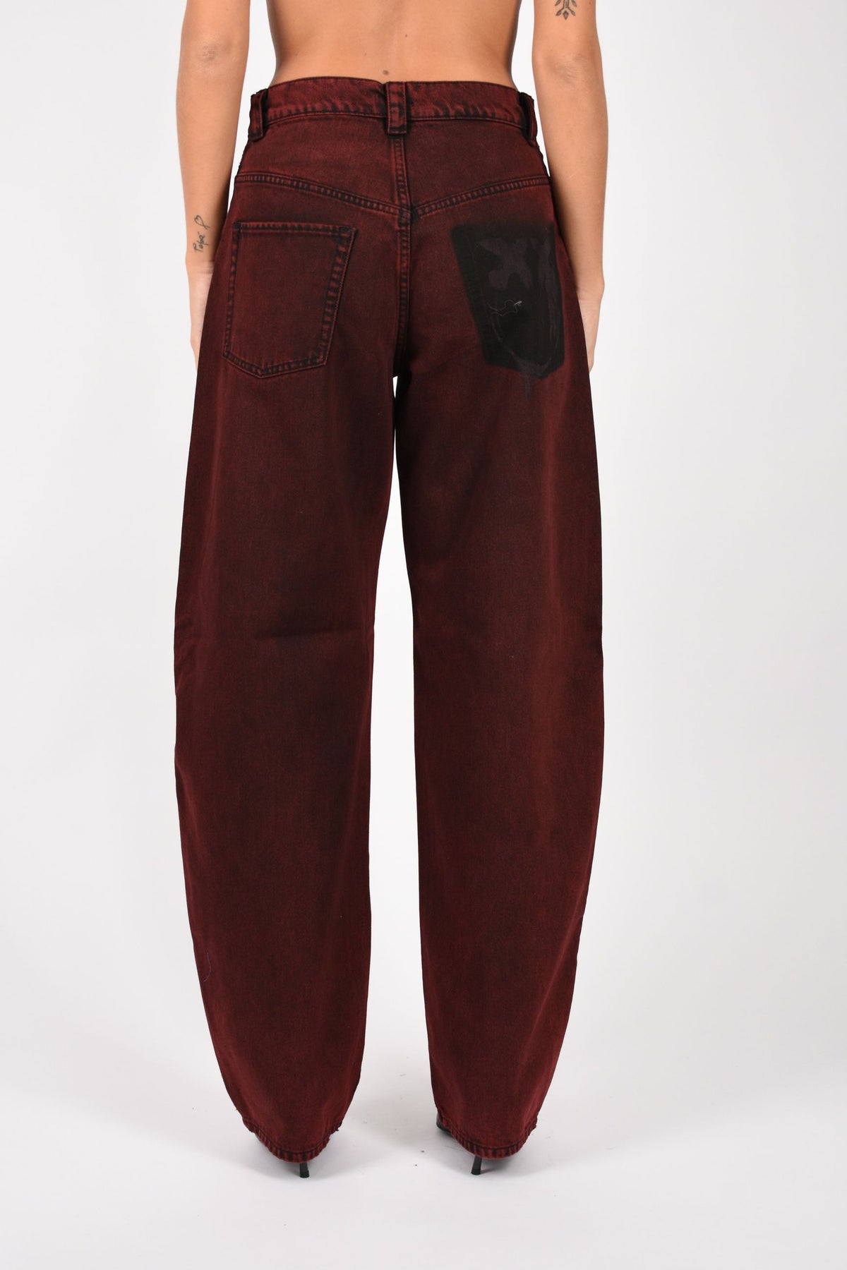 Jeans con stampa logo sul retro 103180A3K9