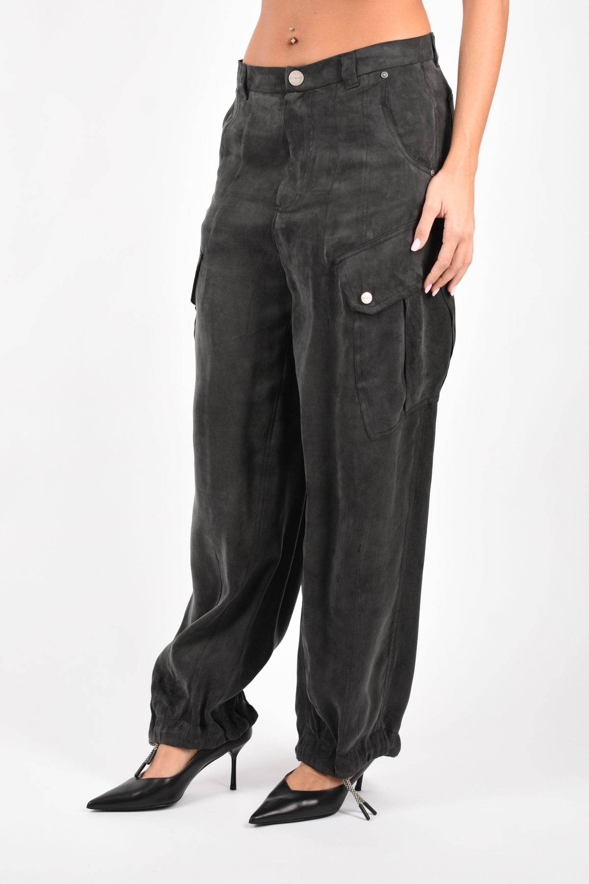 Pantaloni Cargo  con finitura satinata 106444A3F8
