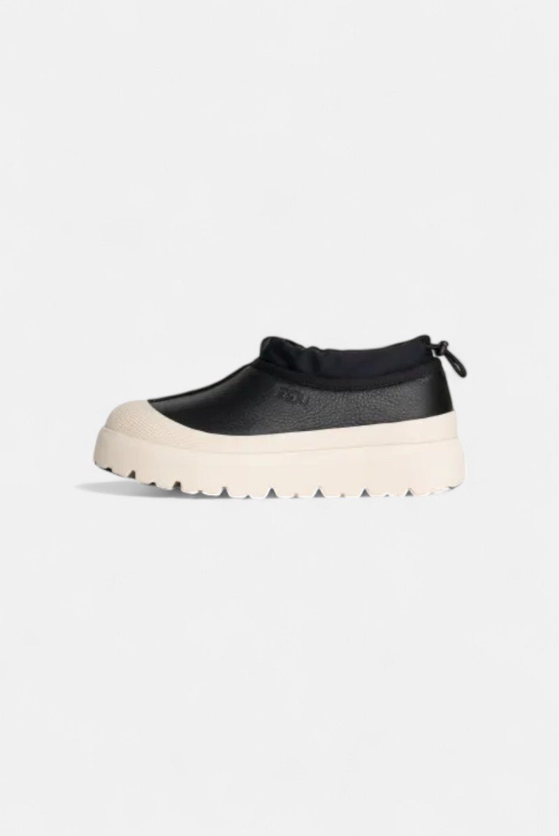 Slip on tasman weather hybrid