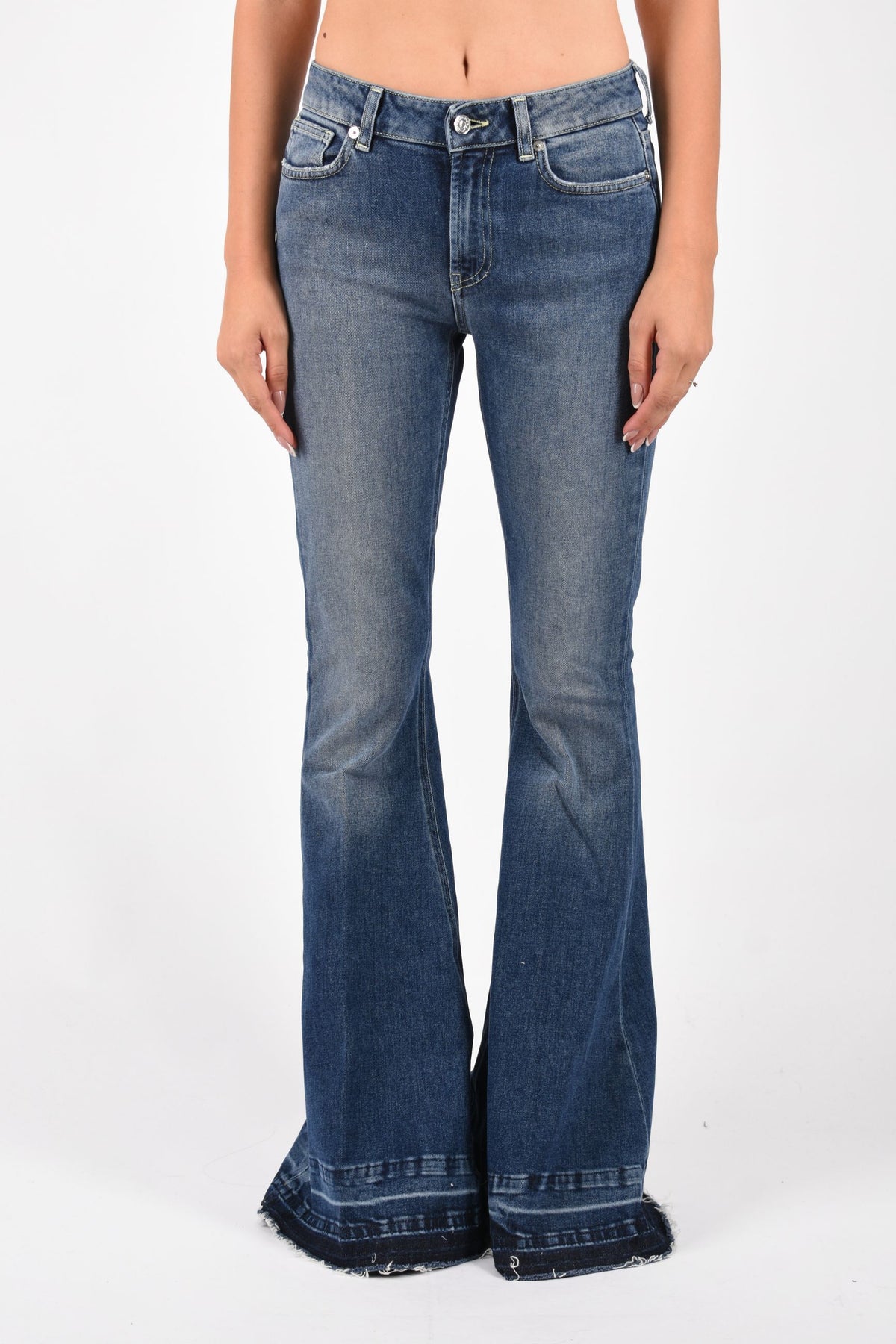 Jeans Karen super skinny bootcut DP858DSK340DMV6O