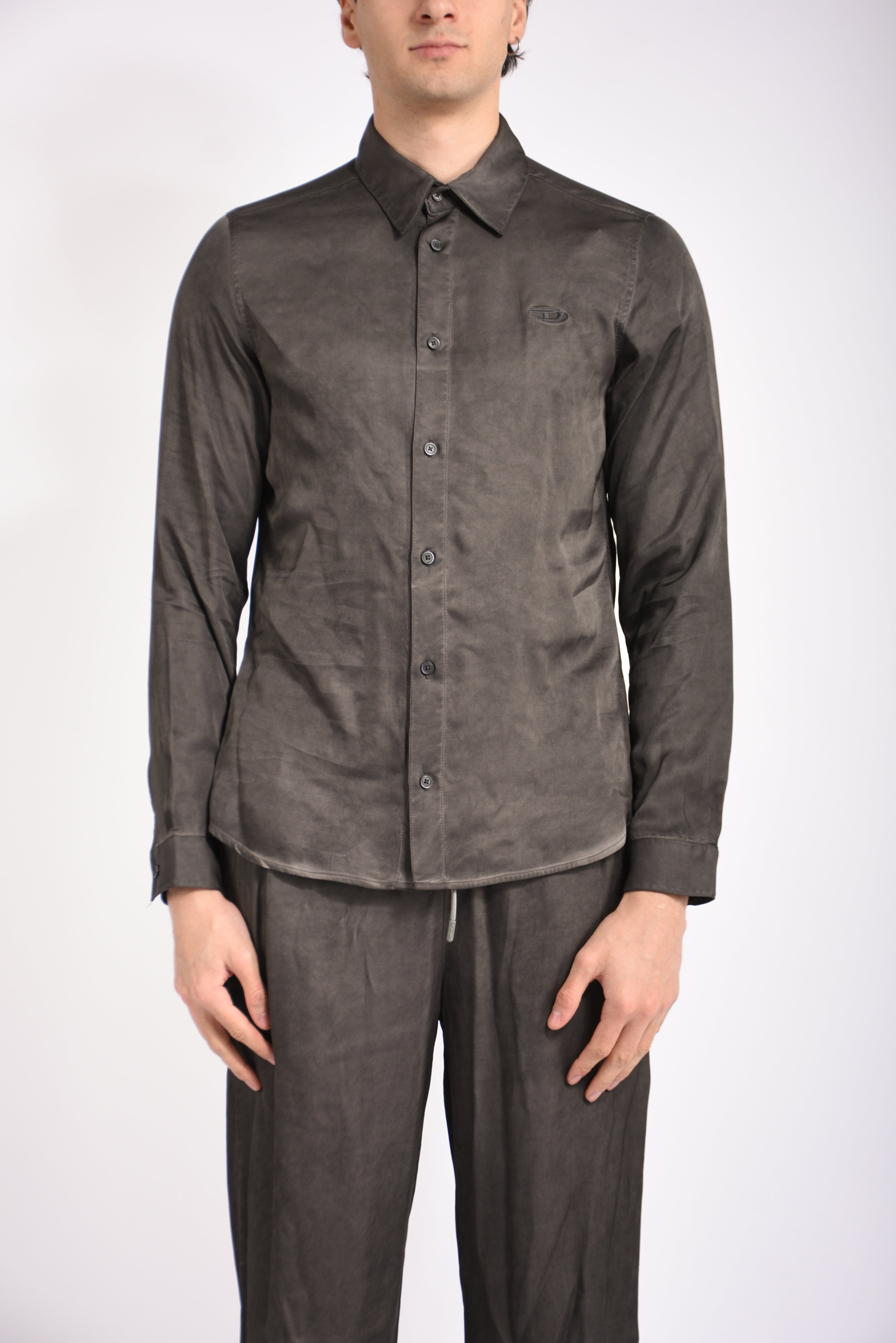 Camicia in viscosa fluida dirt wash