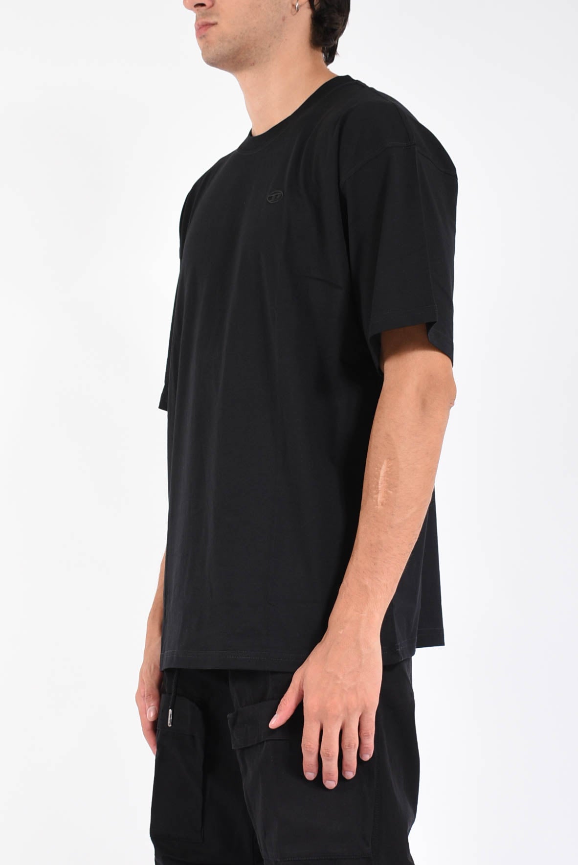 t-shirt con logo  t-boxt-t24