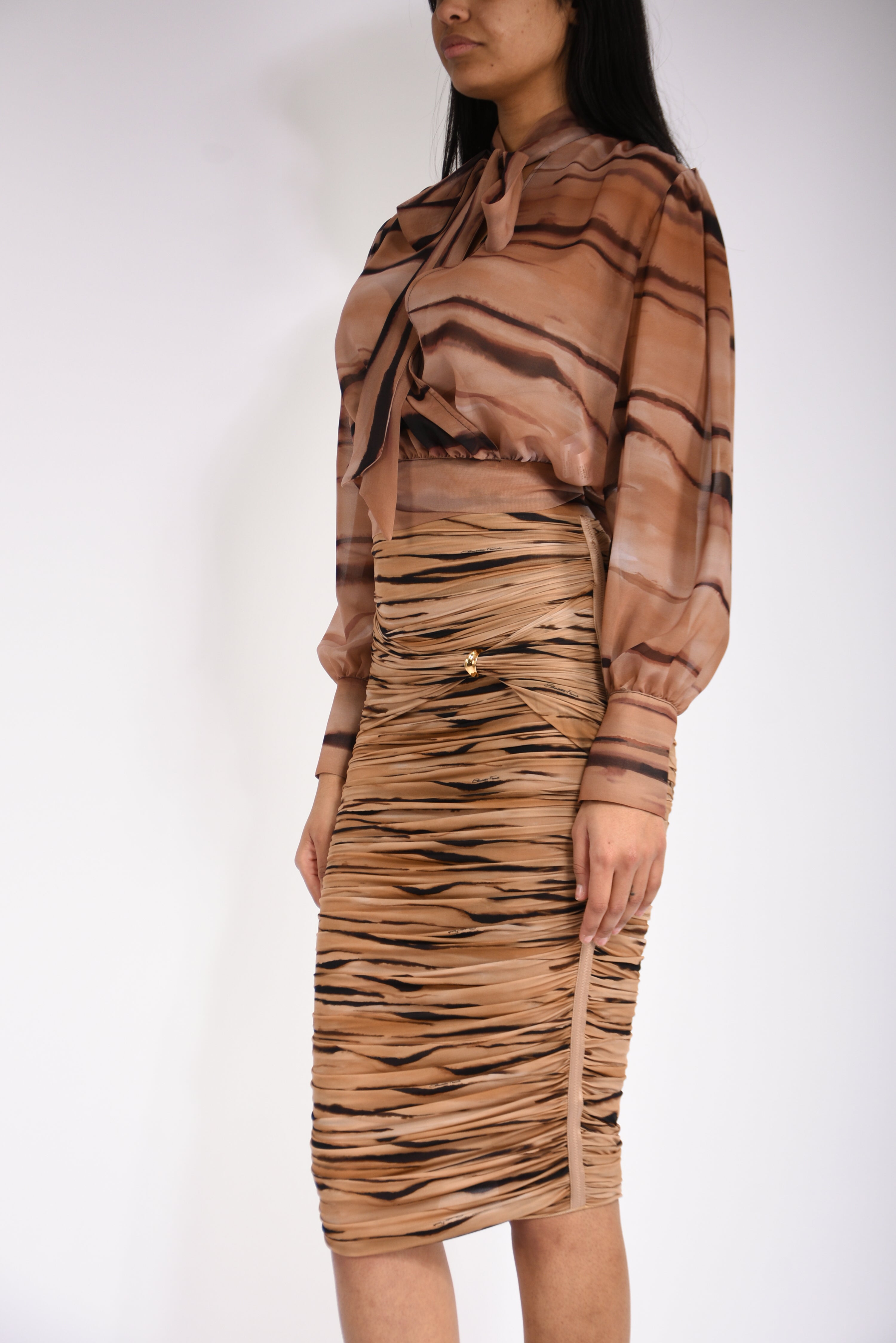 Blusa in chiffon con stampa tigre