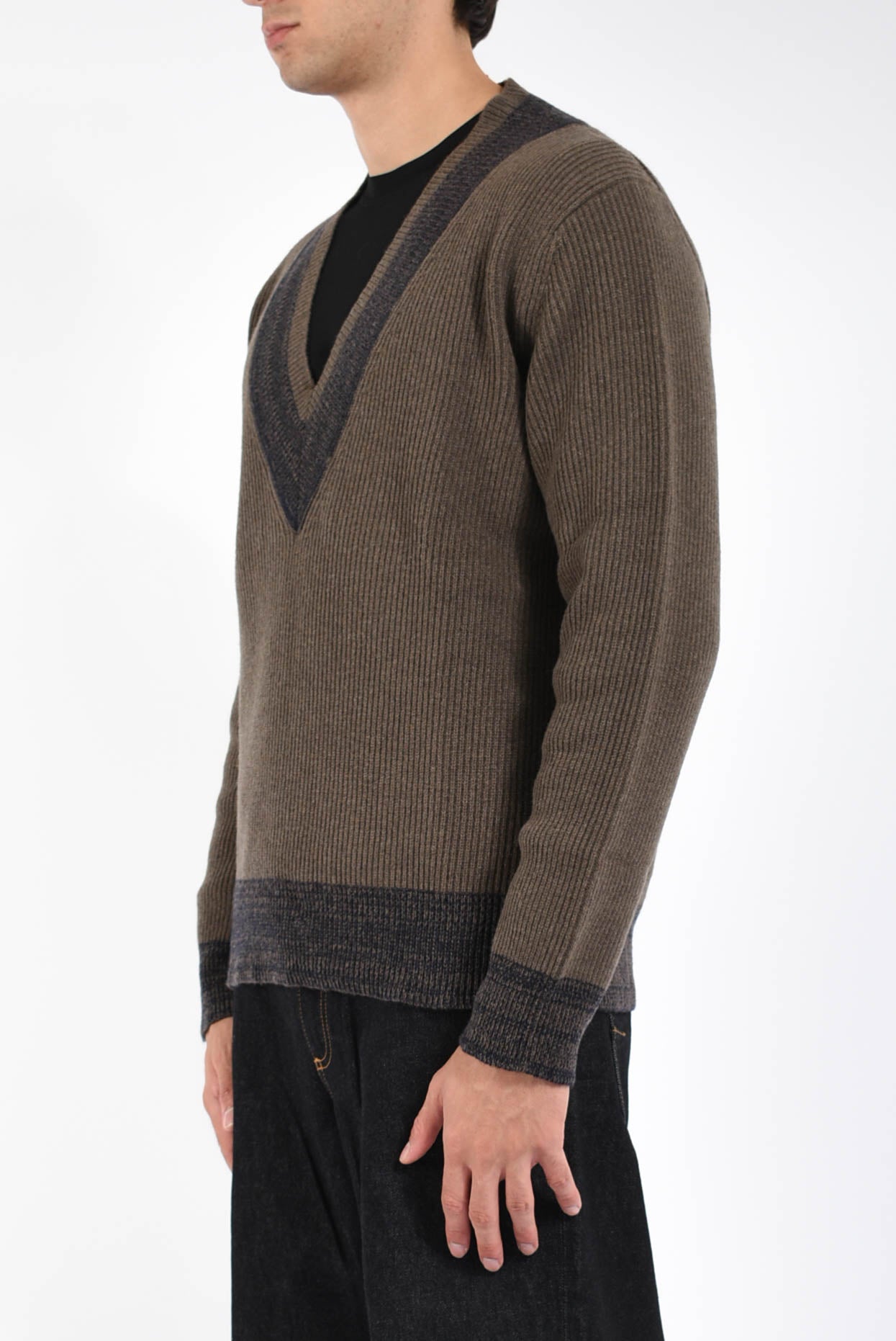 maglia scollo a v in lana