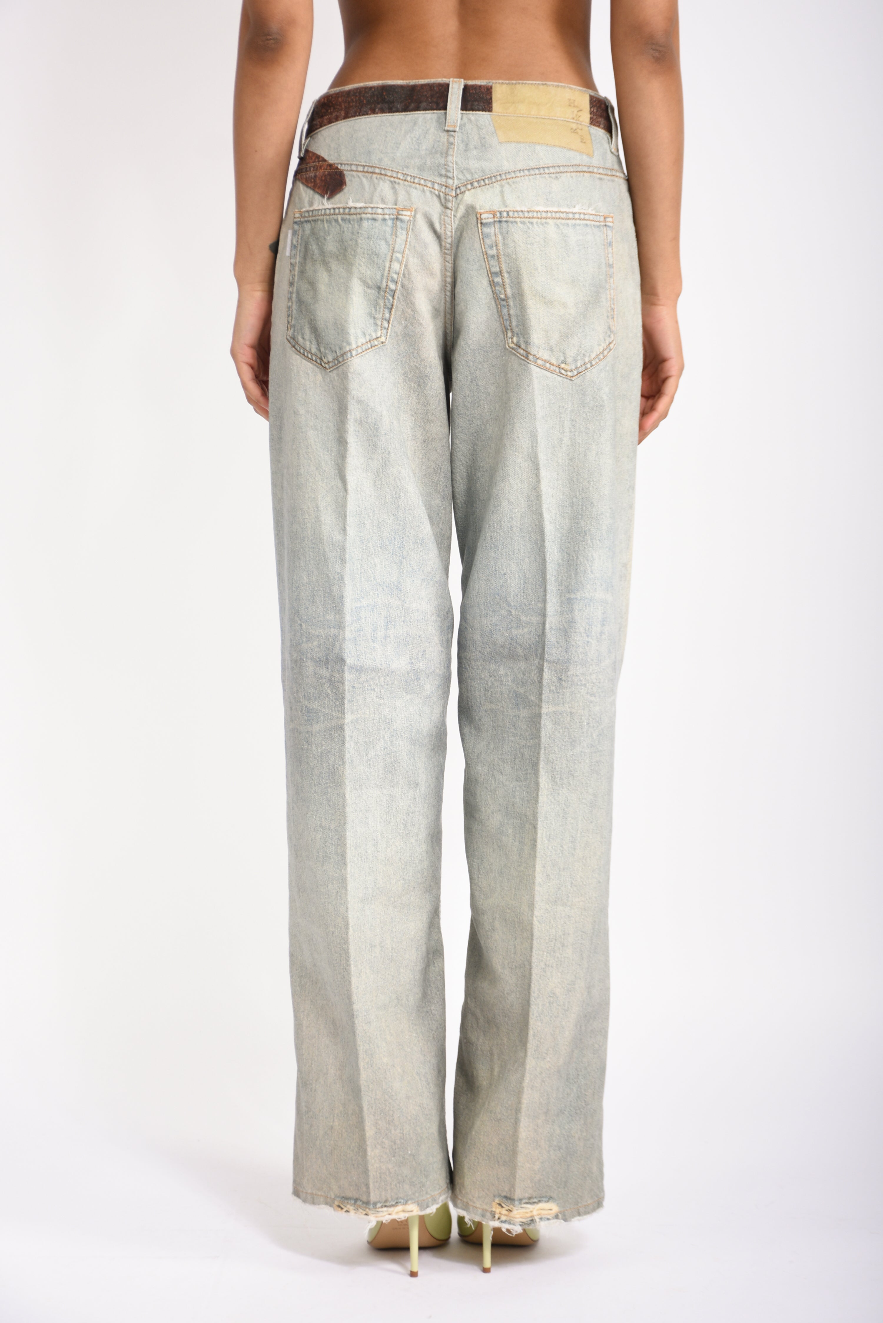 jeans bonnie tlo