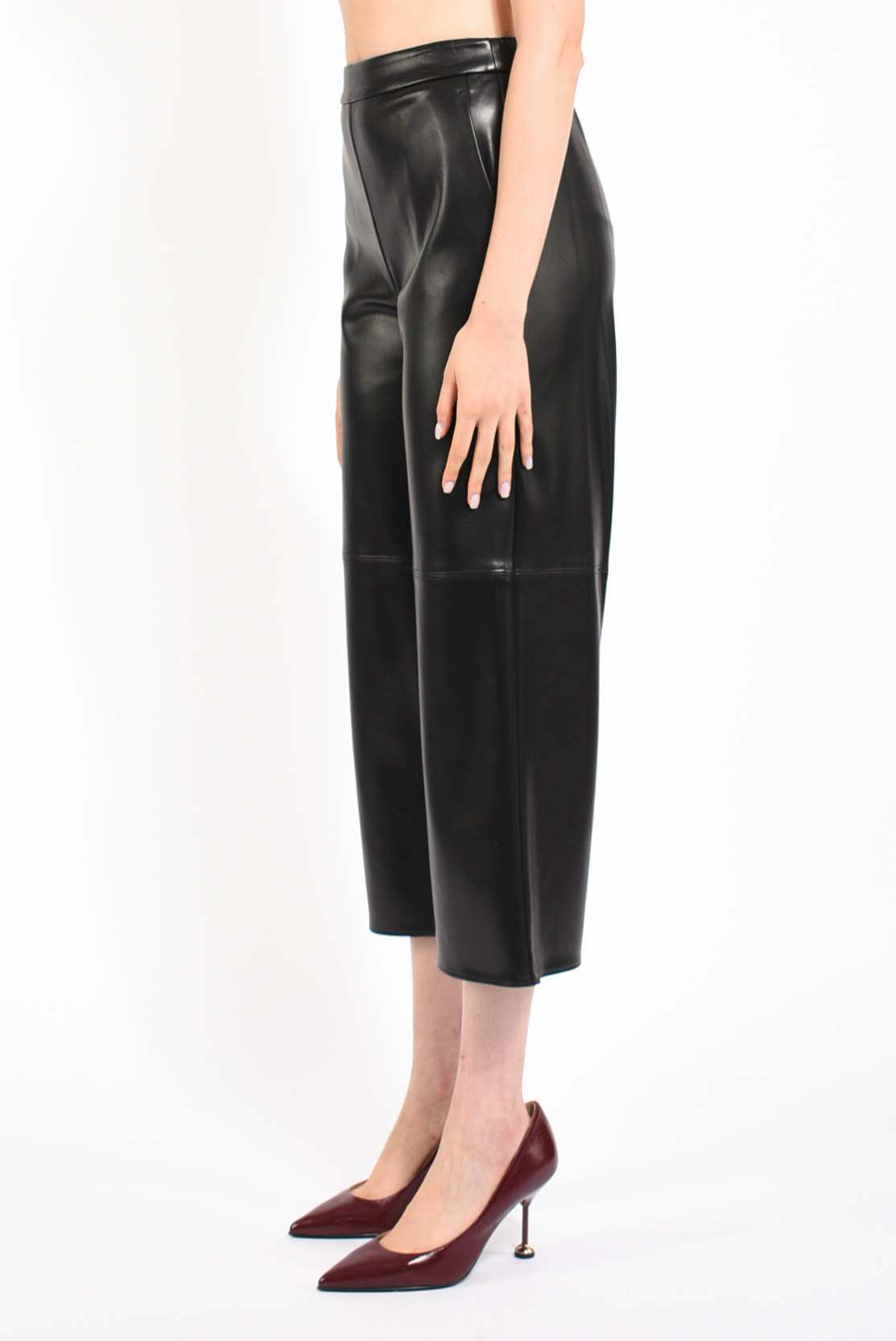 pantaloni in ecopelle modello amati