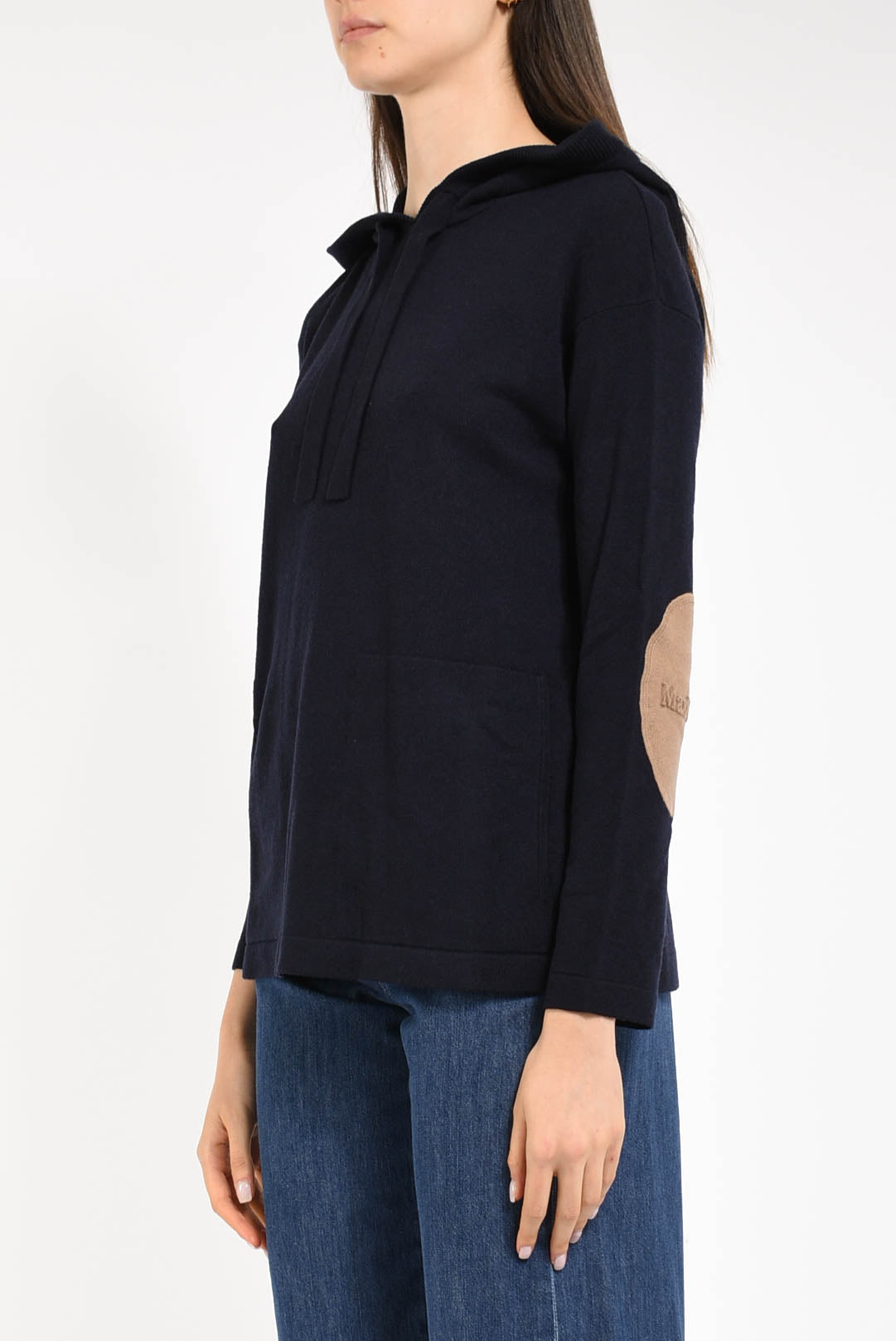 maglia in lana con cappuccio modello eroico