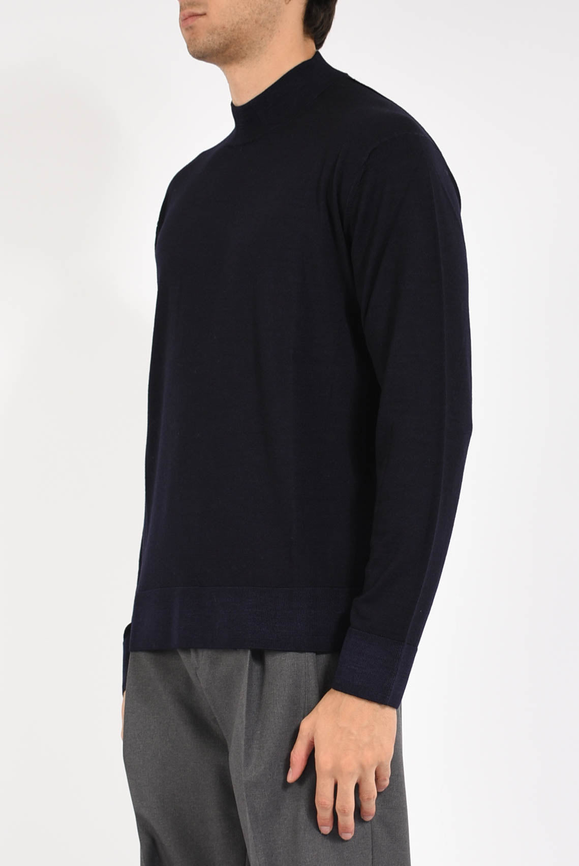 Maglia in lana vergine