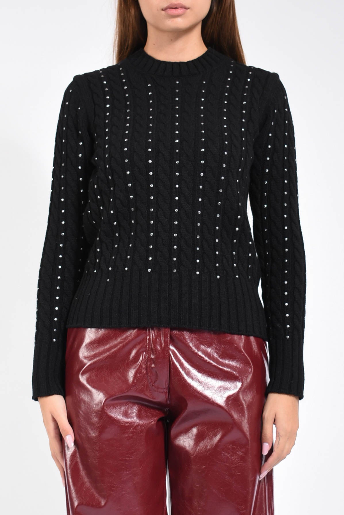 maglia a trecce con micro borchie