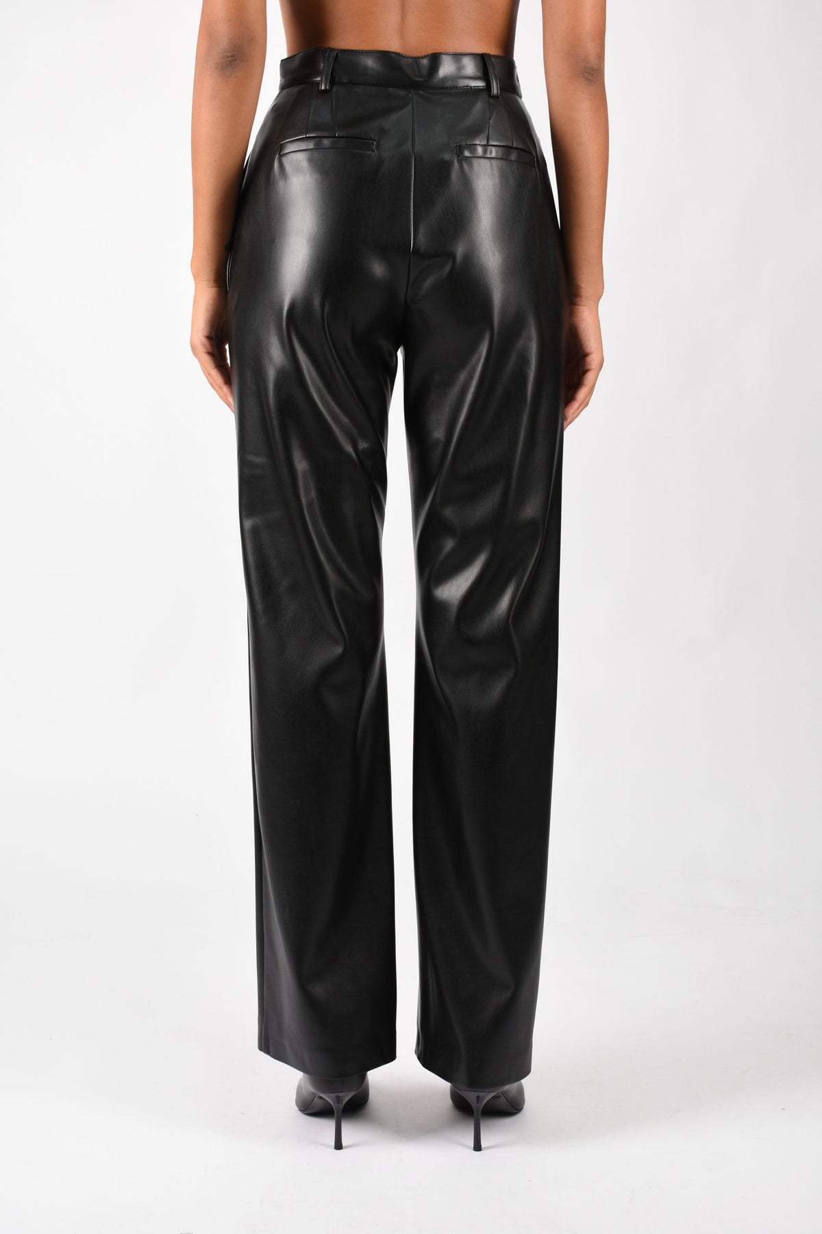 Pantalone vita alta straight in vegan leather A26CPPA00802