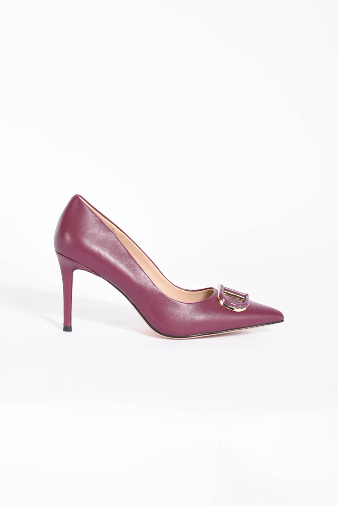 Décolleté in pelle con Oval T