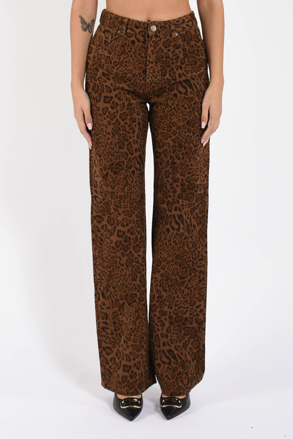 Pantaloni in bull a stampa animalier