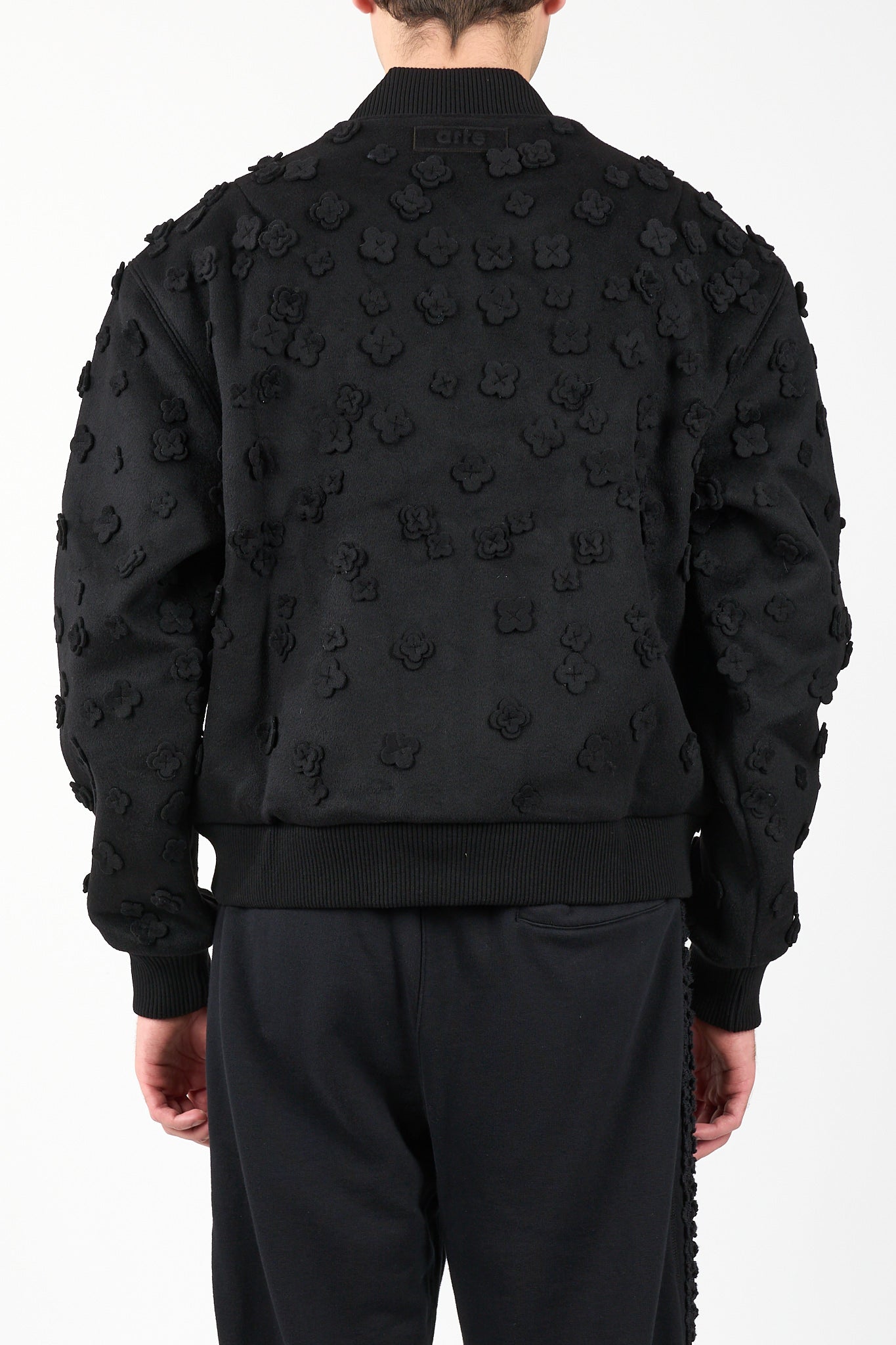 Bomber flower wool