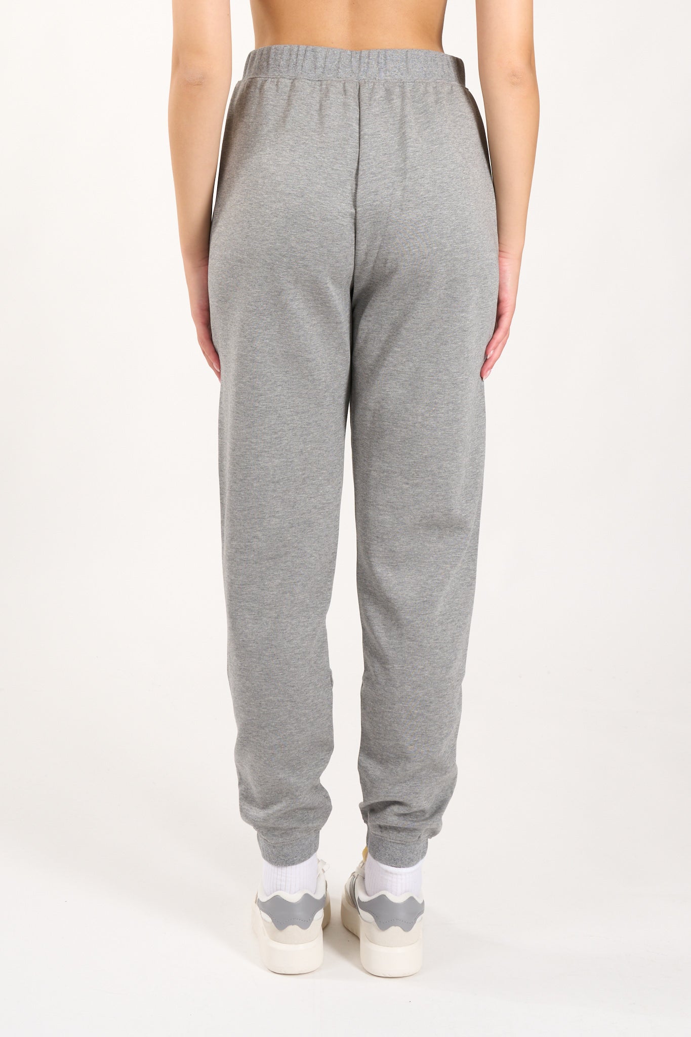 pantaloni jogger modello po