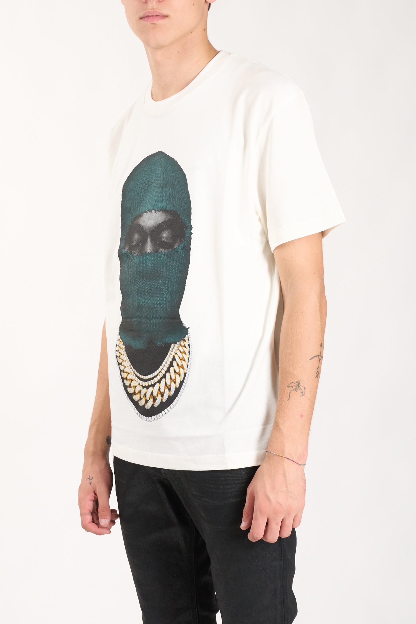 T-shirt mask20