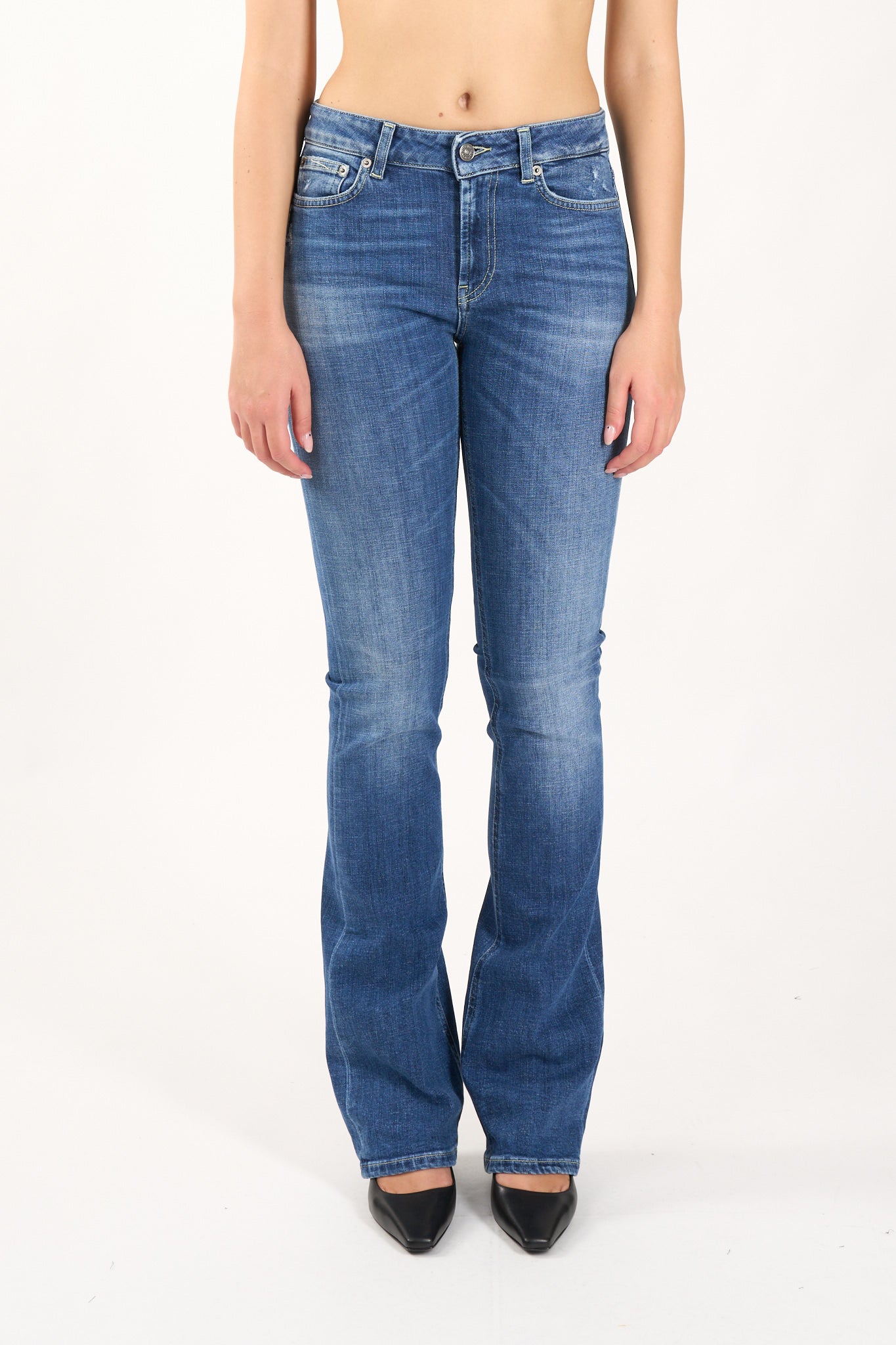 jeans a zampa modello new lola