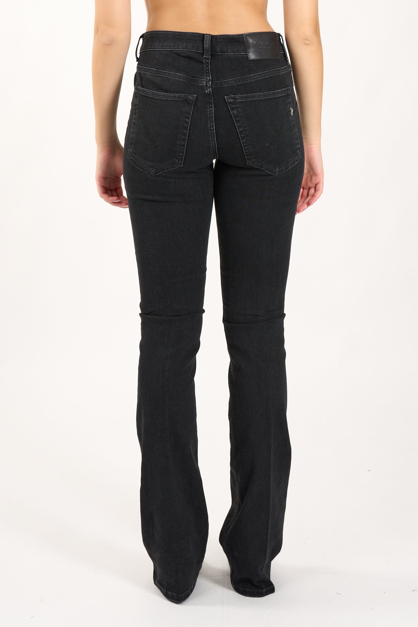 jeans a zampa modello new lola