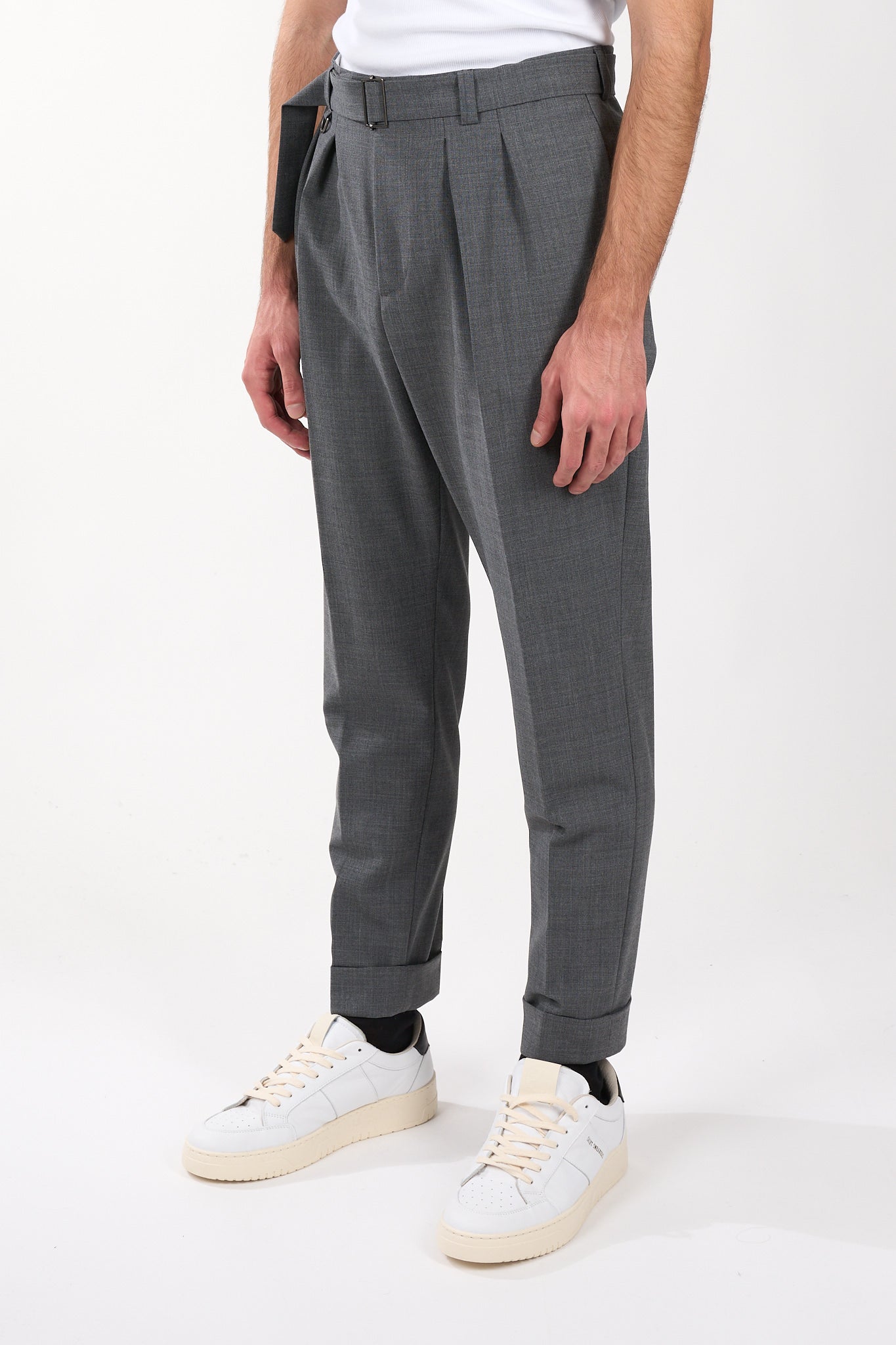 Pantaloni con pinces in misto lana