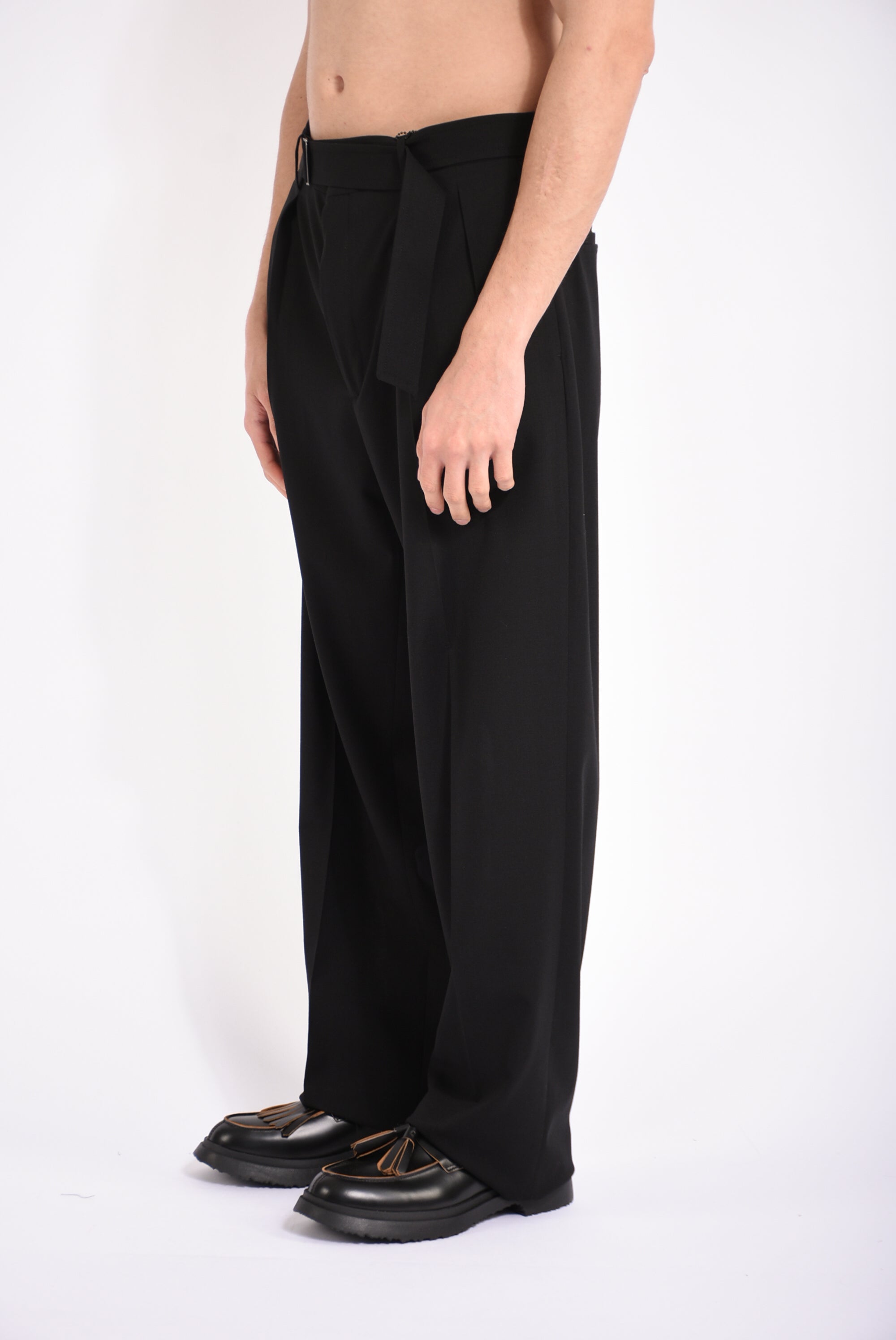 Pantaloni in fresco lana