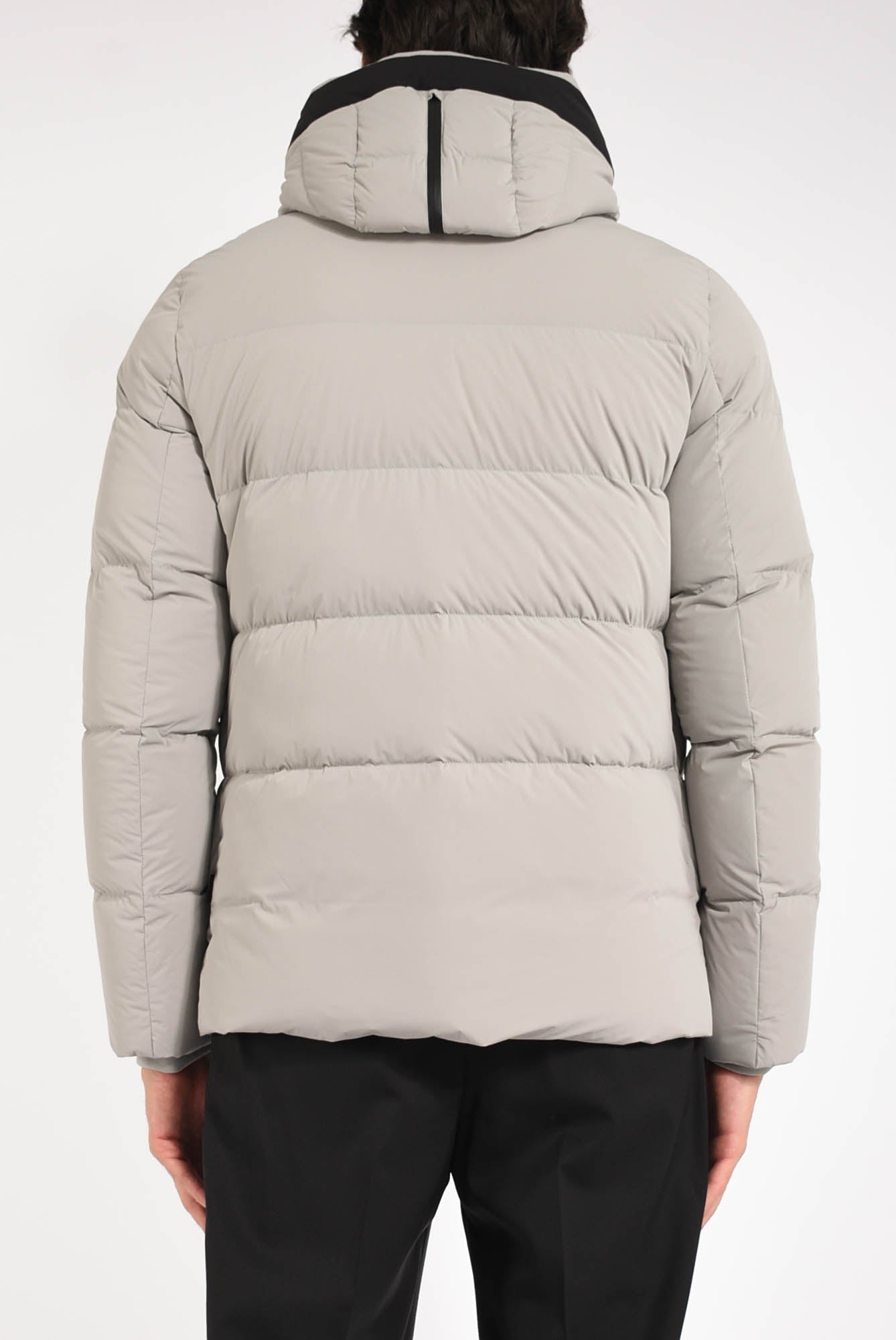 Piumino in tessuto tecnico superlight bi-stretch