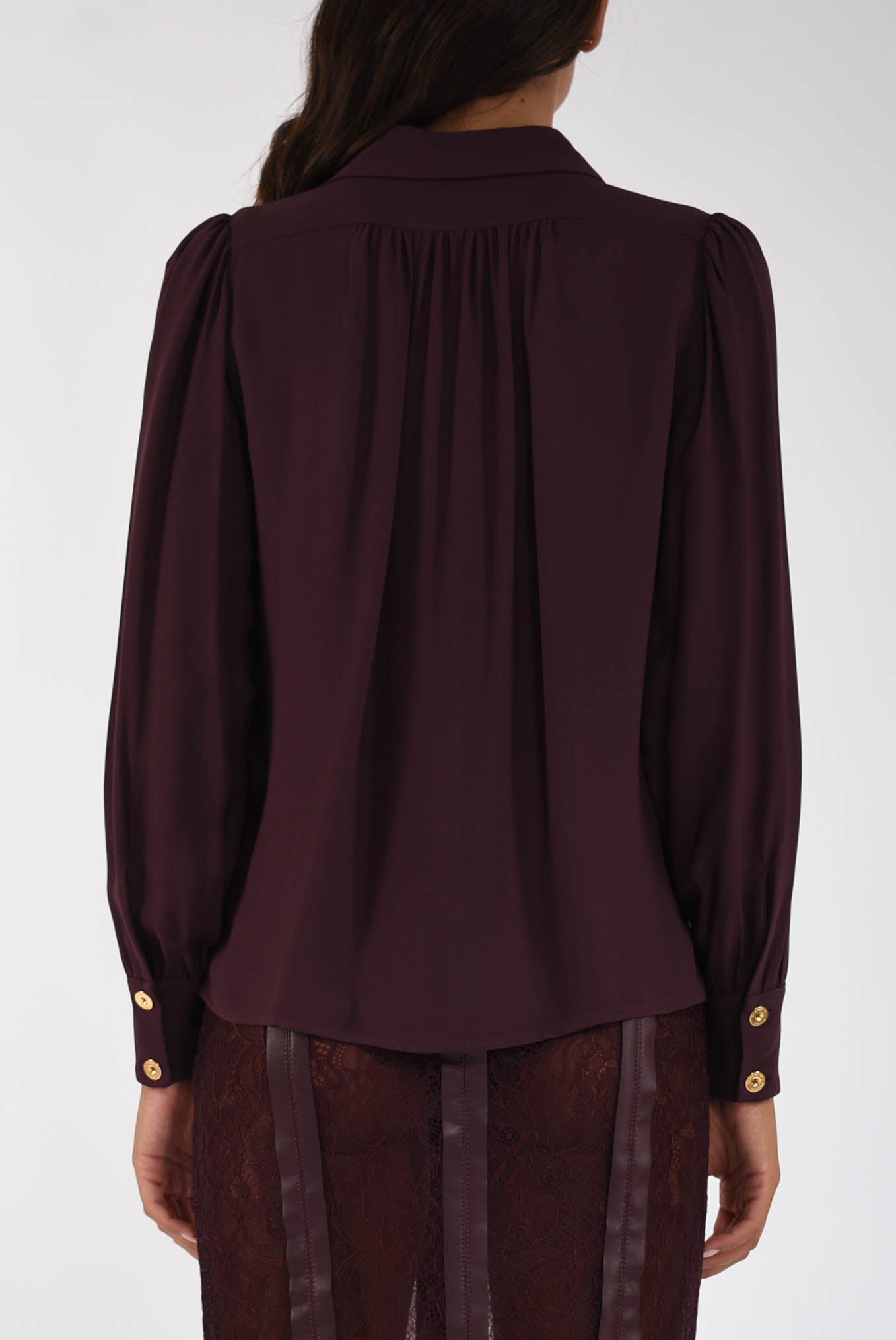 Camicia in georgette con dettaglio gioiello