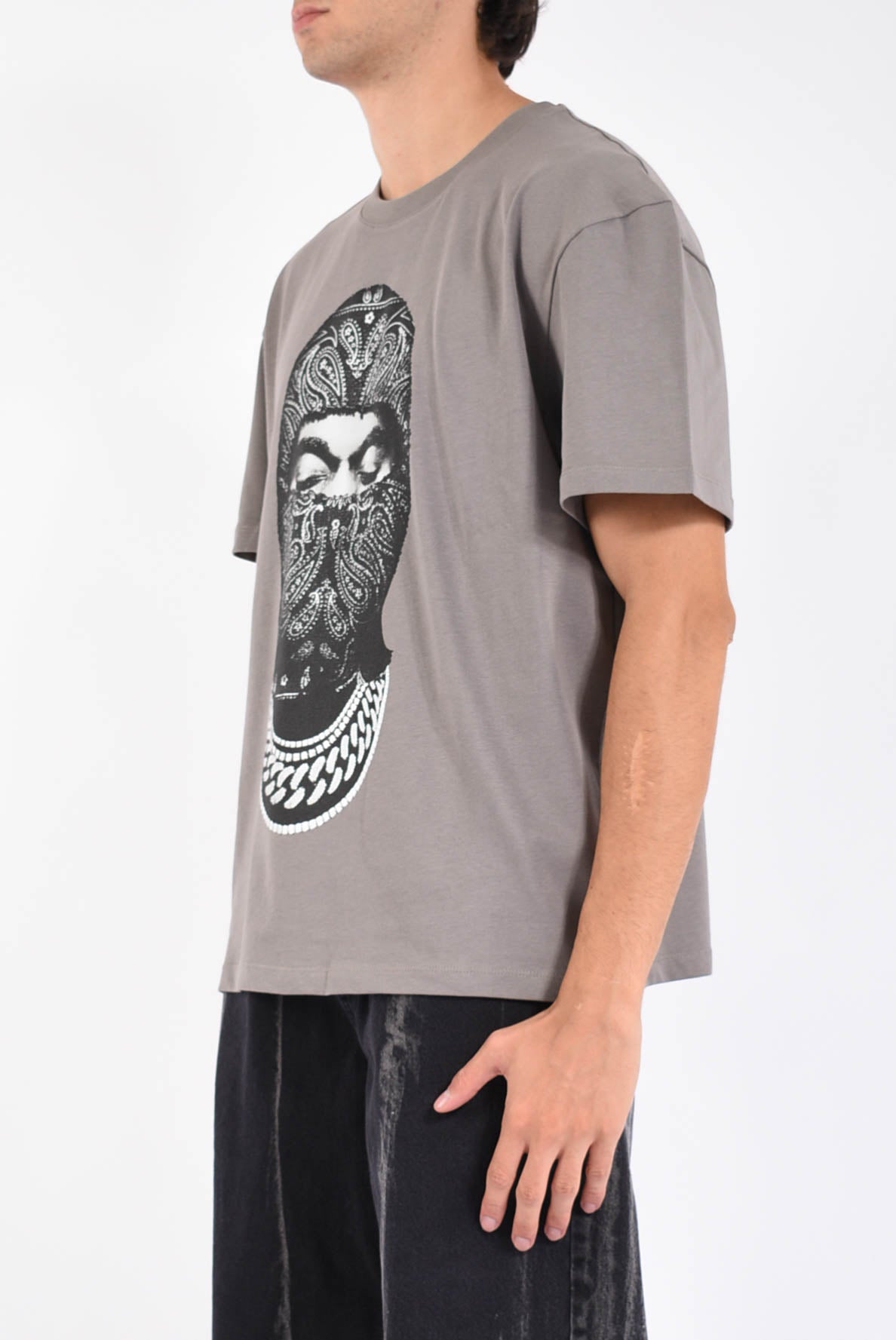 t-shirt with Paisley Mask Graphic