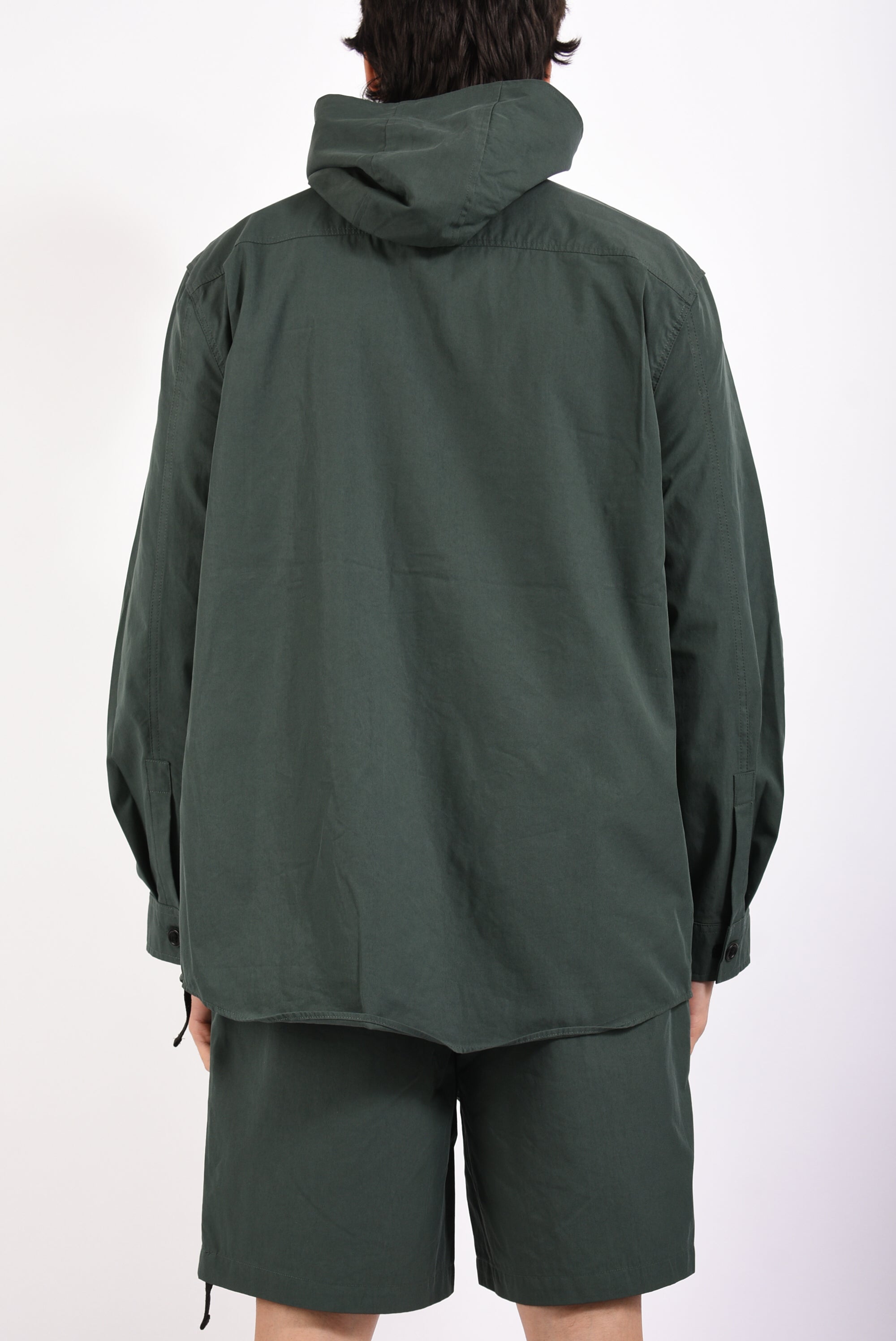 camicia con cappuccio